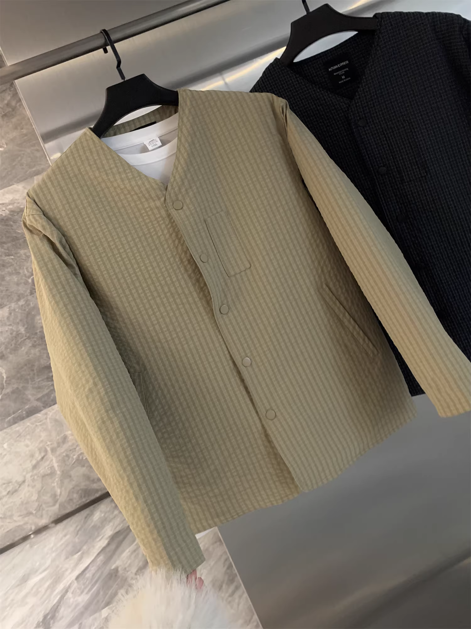 Don Quixote phong cách retro Nhật Bản! Áo khoác cotton không cổ giữ ấm kiểu kẻ sọc giữ ấm cho cặp đôi hợp thời trang