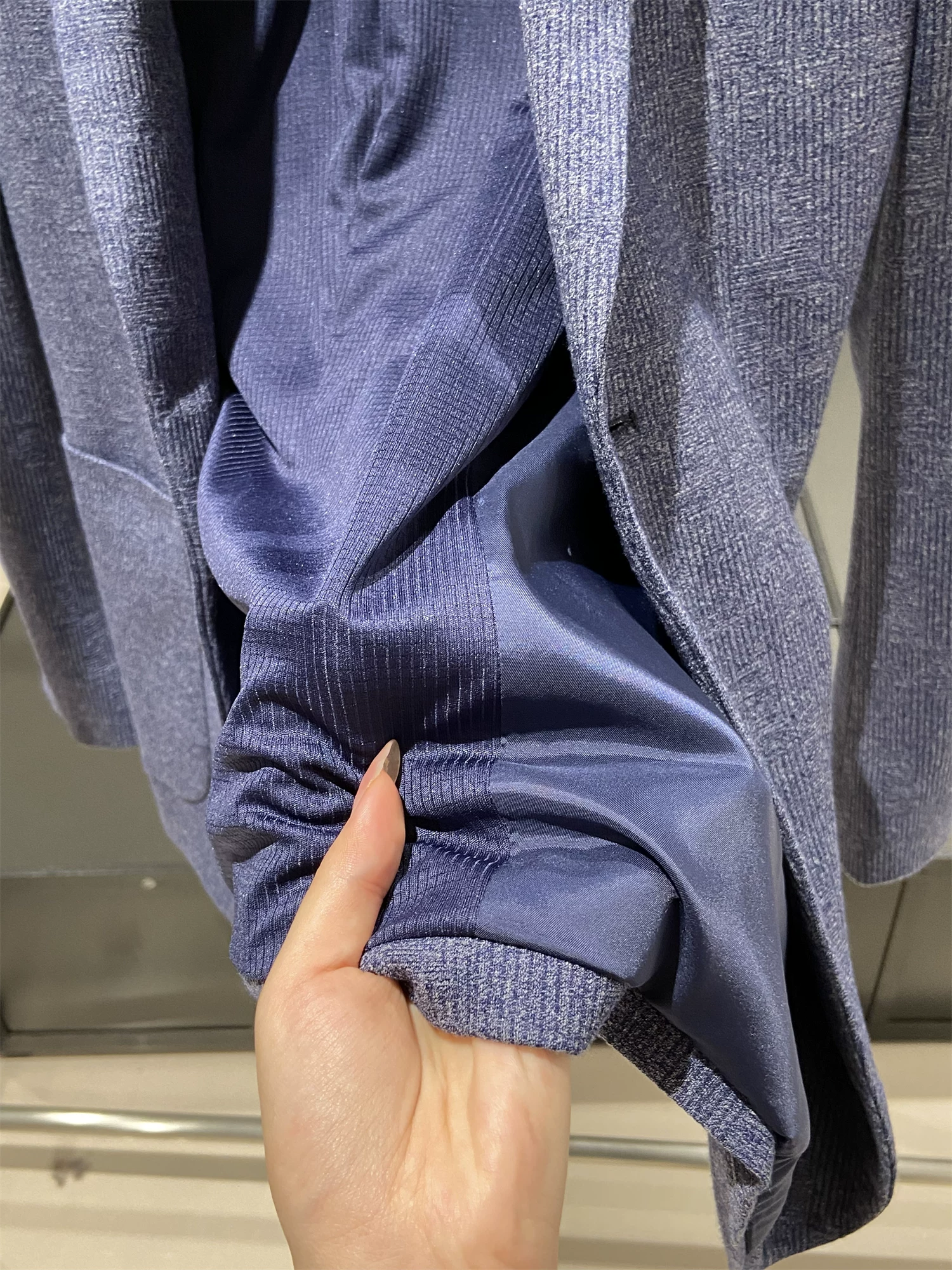 Giảm giá mạnh Don Quixote! Giá chỉ 498 đô la tại cửa hàng! Áo blazer đa năng, phong cách công sở mùa thu dành cho nam.