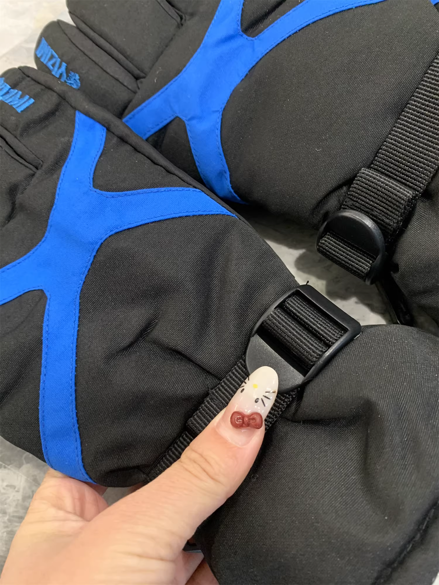 Don Quixote đặt hàng K! Chống lại cái lạnh! Găng tay dày dặn và ấm áp dành cho đi xe đạp ngoài trời, leo núi và trượt tuyết vào mùa đông.