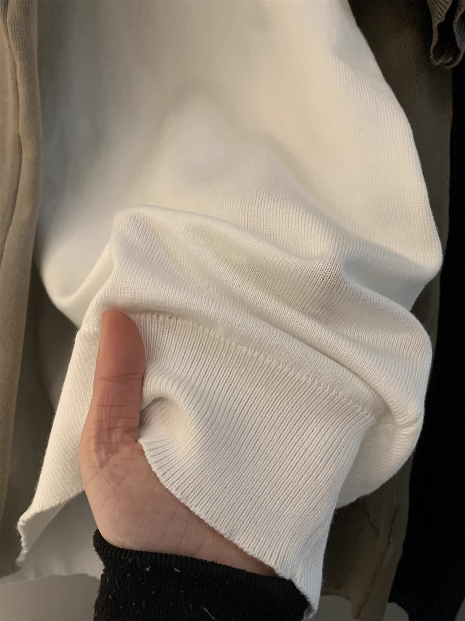 Don Quixote Sự sang trọng nhẹ nhàng của Ý! Áo polo nam dệt kim tinh tế, mềm mại, thân thiện với da, thoáng khí.