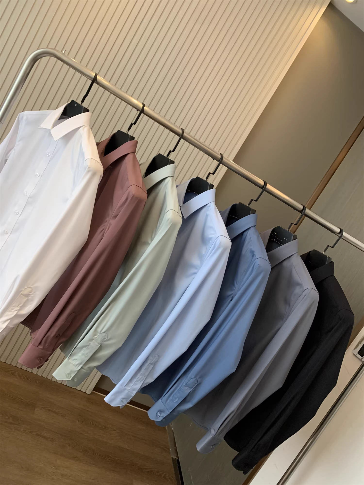 Don Quixote Offline 299! Dòng sản phẩm sợi tre! Áo sơ mi dài tay màu trơn mềm mại, thoải mái, đa năng dành cho nam.