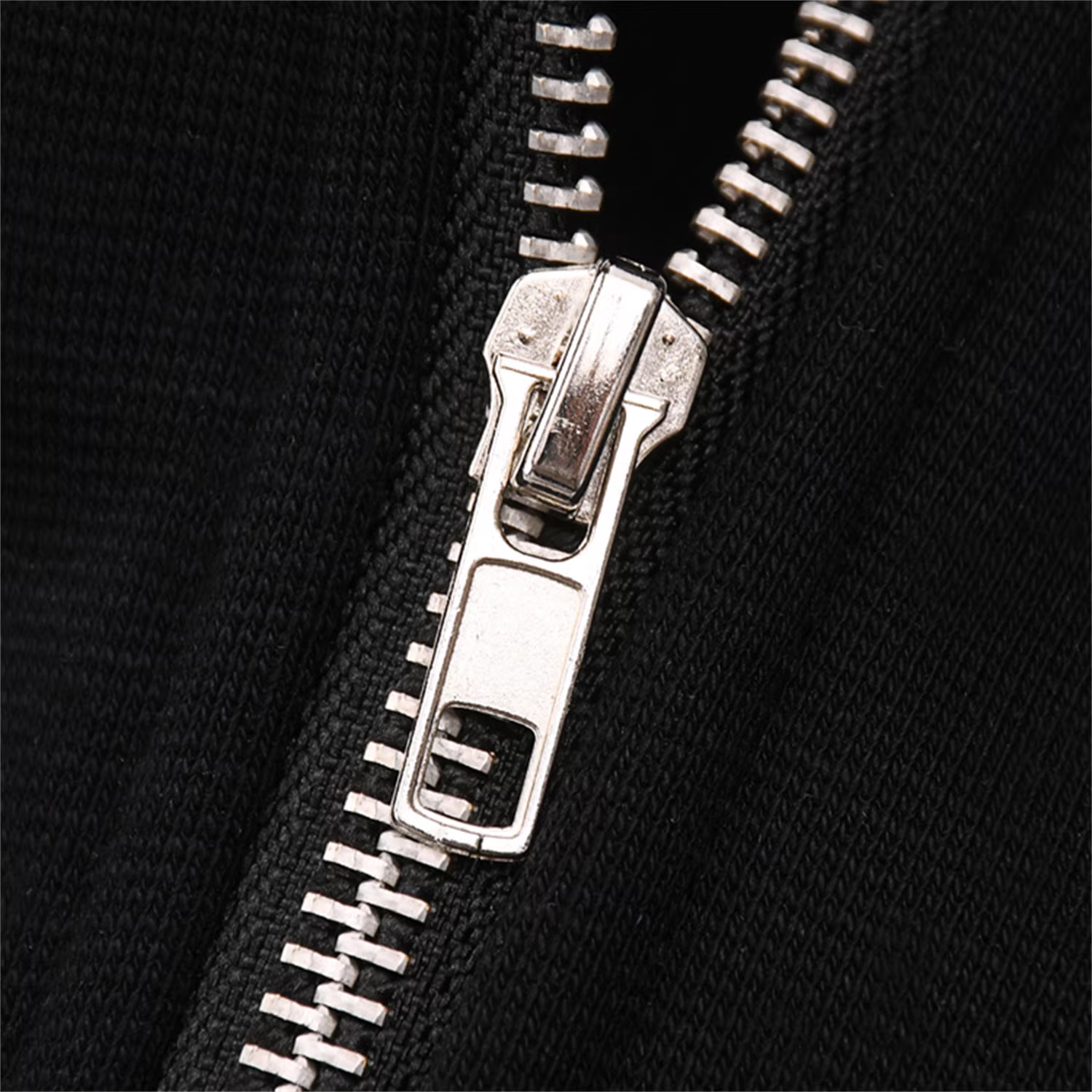 Áo khoác nỉ nam cổ đứng phong cách thời trang Don Quixote! Áo khoác nỉ dày dặn, đa năng, kiểu dáng thường ngày, thích hợp cho mùa thu đông.