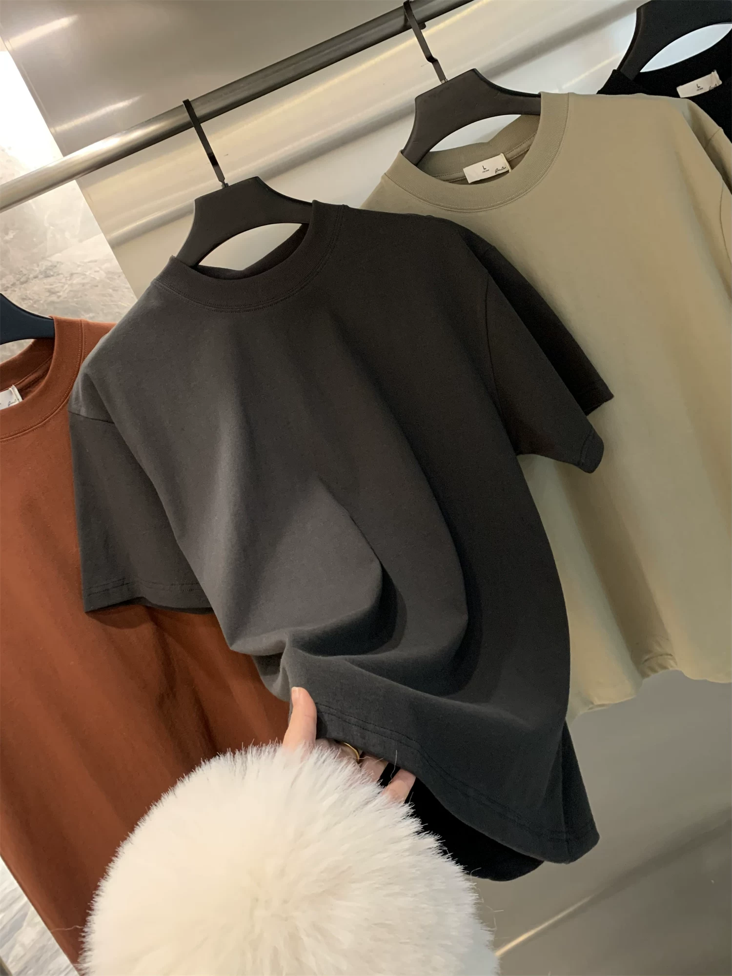 Đơn đặt hàng của công ty Don Quixote ODM! 100% cotton! Áo thun ngắn tay cổ tròn đa năng, màu trơn, dòng màu Melard dành cho cặp đôi.