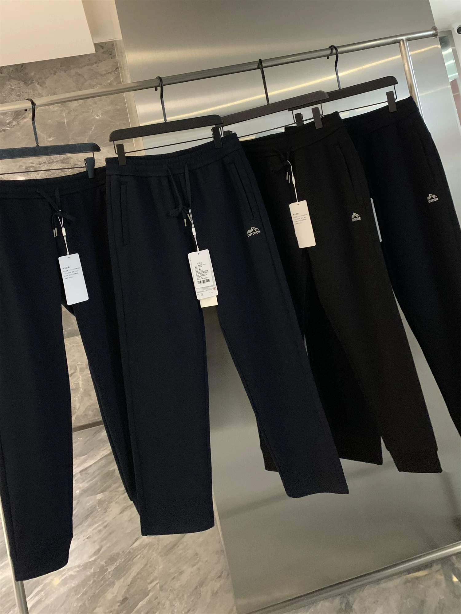 Don Quixote đi mua sắm để đặt hàng! Quần dài dáng rộng có dây thun lót lông cừu mùa thu đông dành cho nam.