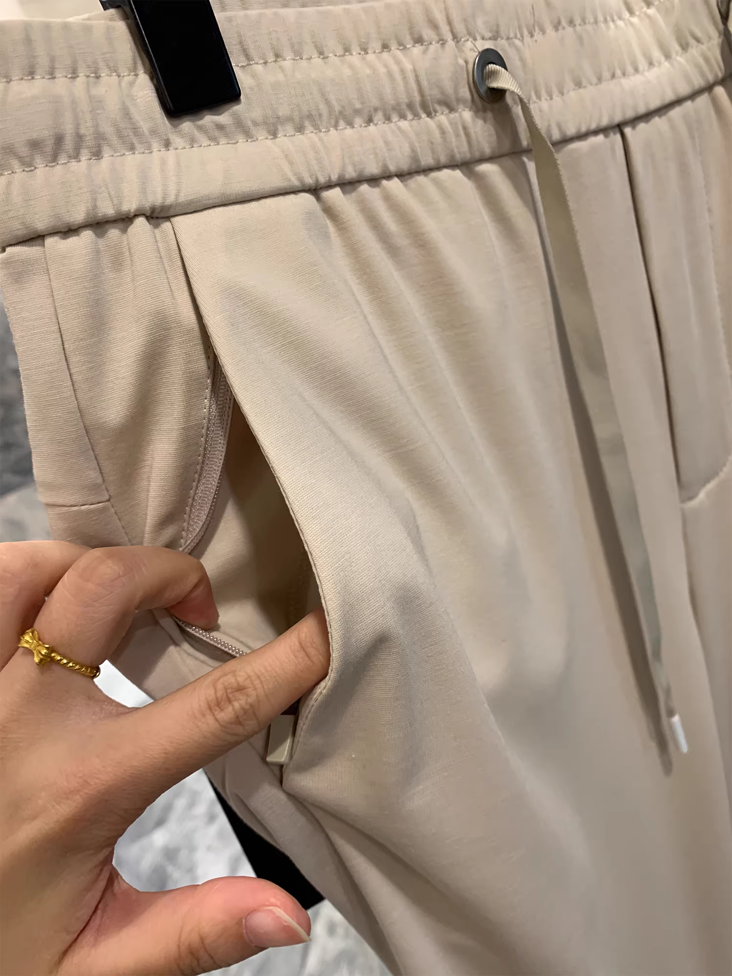 Quần âu nam Don Quixote cao cấp chất liệu tơ tằm! Quần thẳng dáng suôn mềm mại, thanh lịch, thời trang mùa hè.