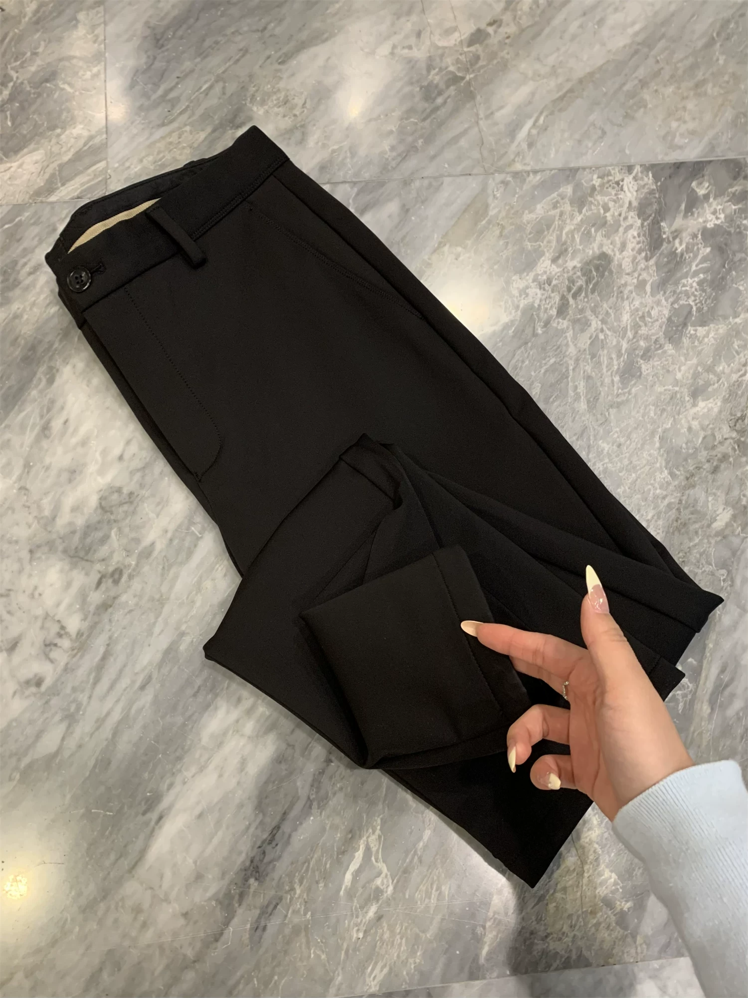 Don Quixote H giảm giá! Hàng thời trang công sở! Quần âu nam màu trơn dáng thẳng, thích hợp cho mùa xuân, thu và đông.