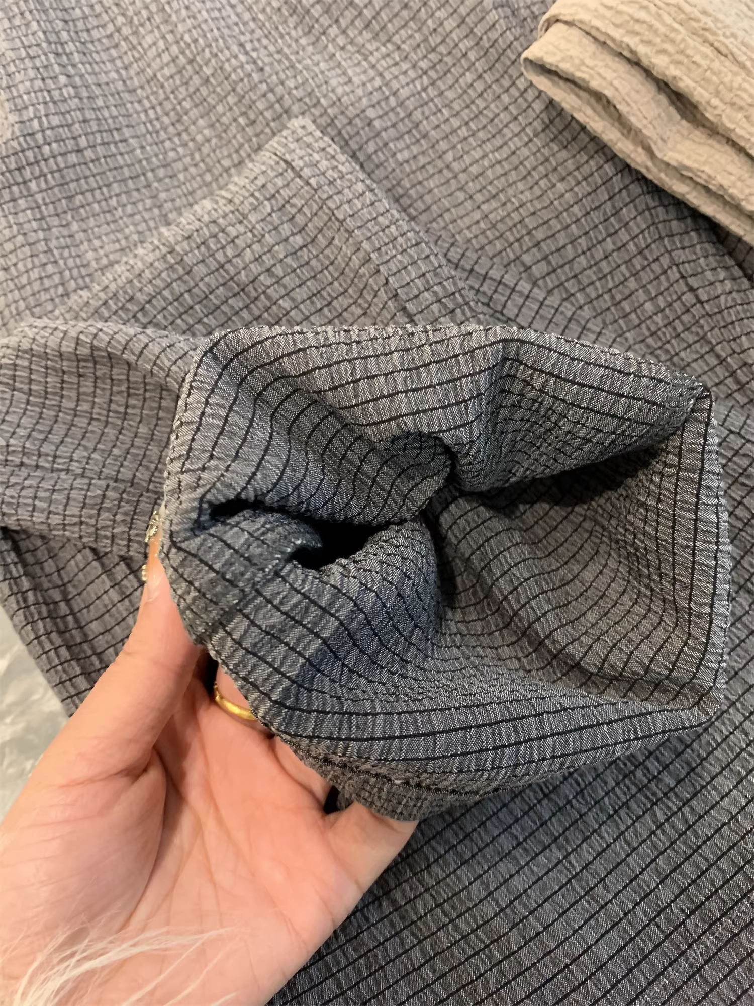 Don Quixote với chất liệu vải xếp ly bồng bềnh! Quần âu nam màu trơn dáng thẳng thời trang mới mùa xuân hè