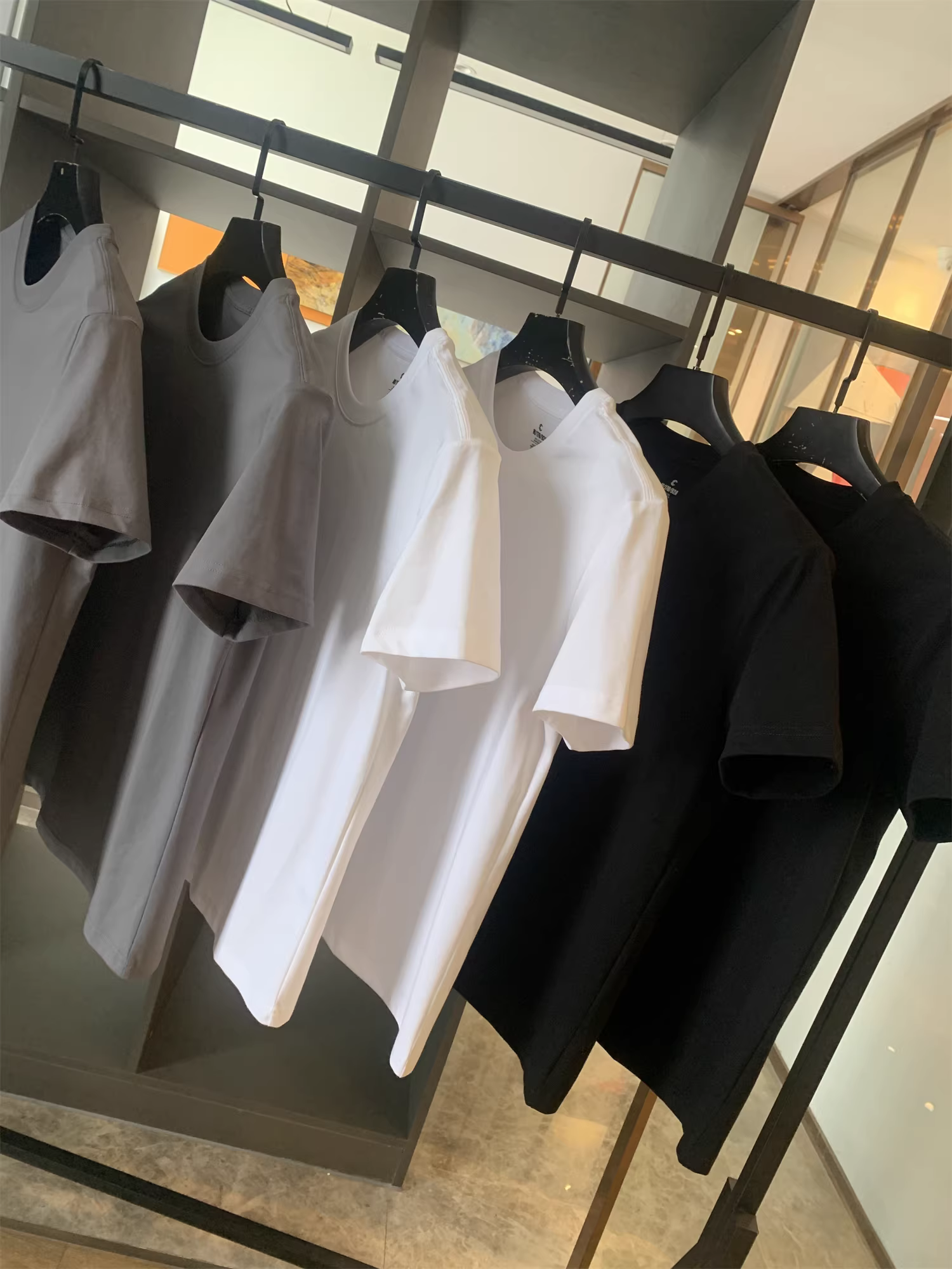 Don Quixote, hai chiếc mỗi gói! Áo thun ngắn tay màu trơn phong cách cặp đôi Leavo Johnson của Ý.