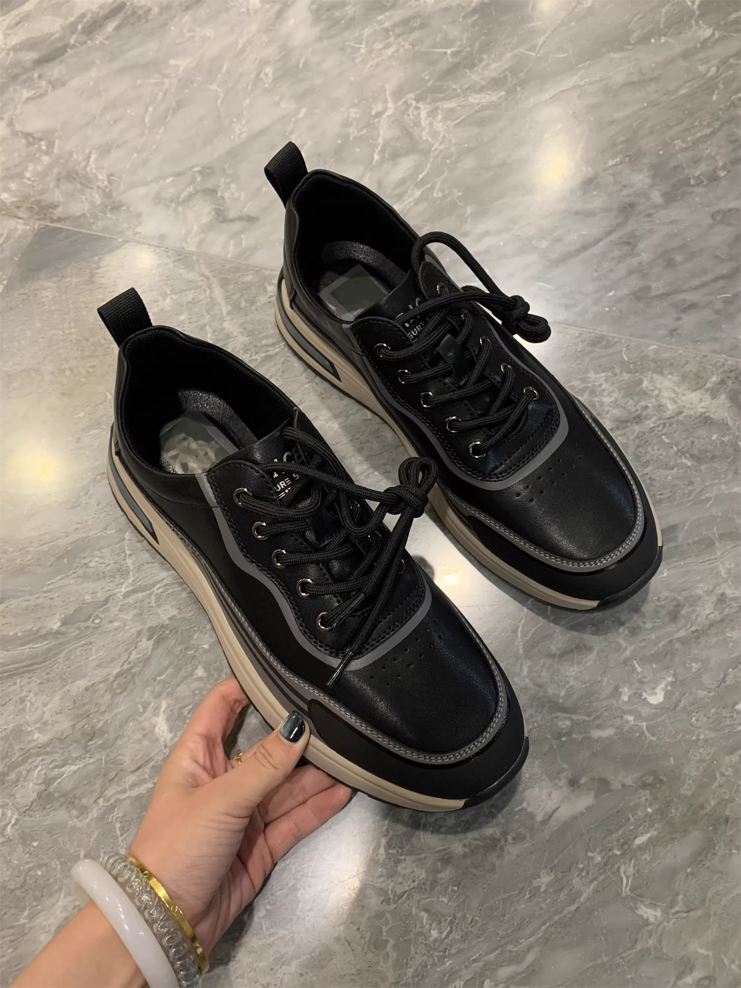 Don Quixote Offline 398! Ưu đãi tại trung tâm thương mại! Giày thể thao nam chất liệu da cao cấp, kiểu dáng đa năng, cổ thấp.