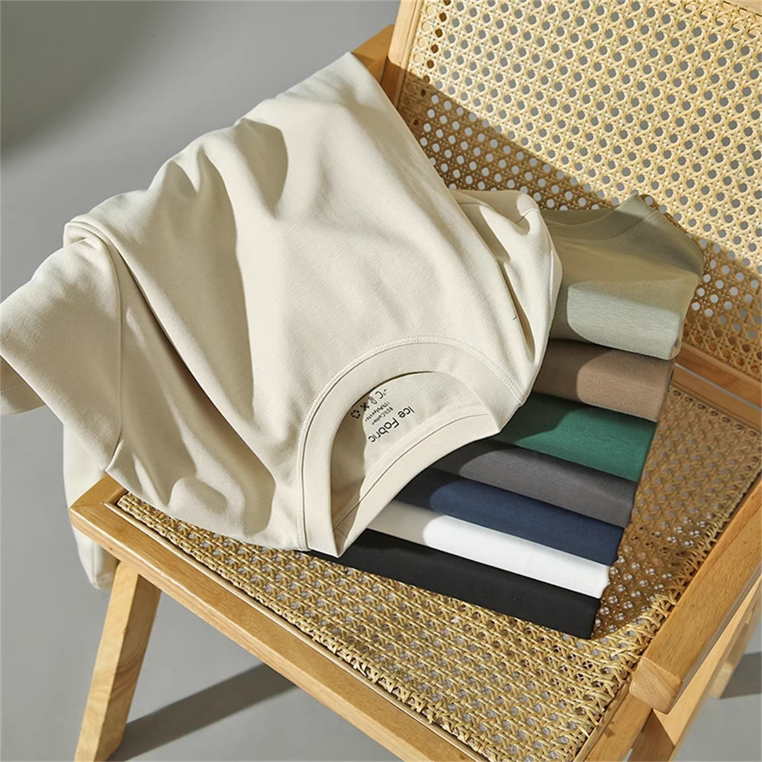 Áo thun nam Don Quixote chất liệu cotton chải kỹ cao cấp! Kiểu dáng OZ! Áo thun nam mùa hè trơn màu cơ bản, cổ tròn, tay ngắn.