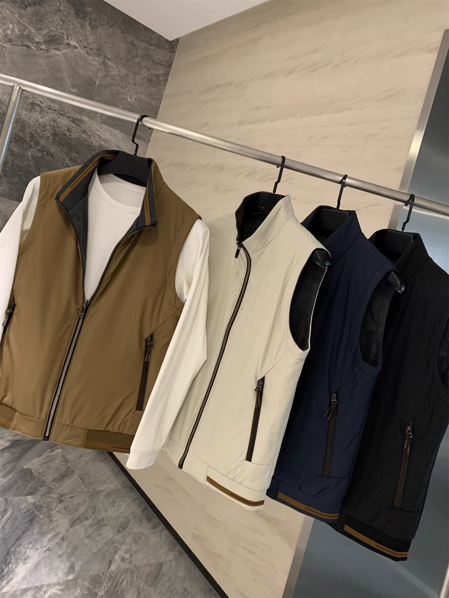 Don Quixote - Phong cách Ý sang trọng nhẹ nhàng! Có thể đảo ngược! Áo ghi-lê mùa thu, cổ đứng, nhẹ, kiểu dáng thường ngày dành cho nam.