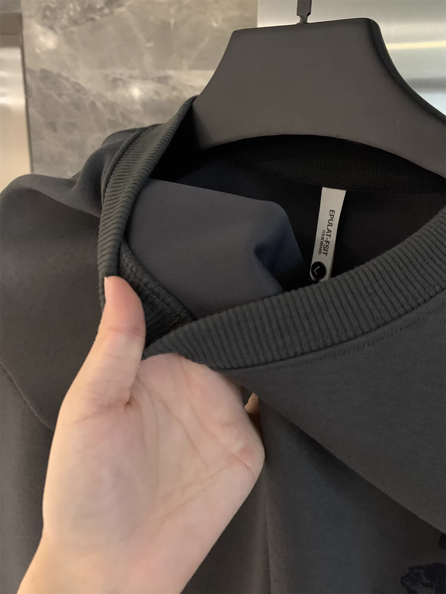 Don Quixote Bộ sưu tập mới mùa thu! Thêu tinh tế! Áo thun nam cổ tròn màu trơn thông thường đa năng hợp thời trang