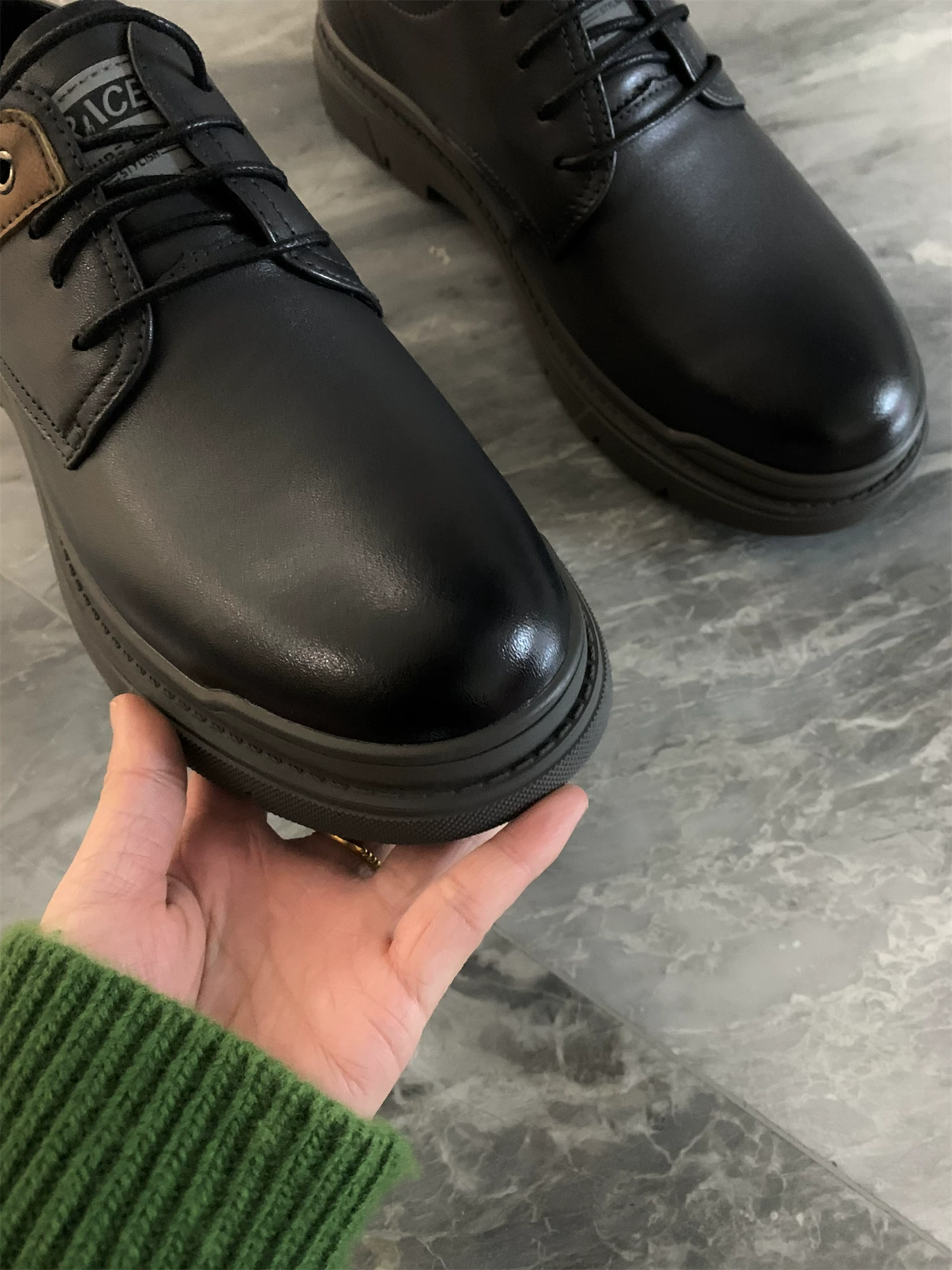 Giày da bò nguyên tấm Don Quixote! Giày nam thời trang trẻ trung, mũi tròn, chất liệu da thật, đế cao su.