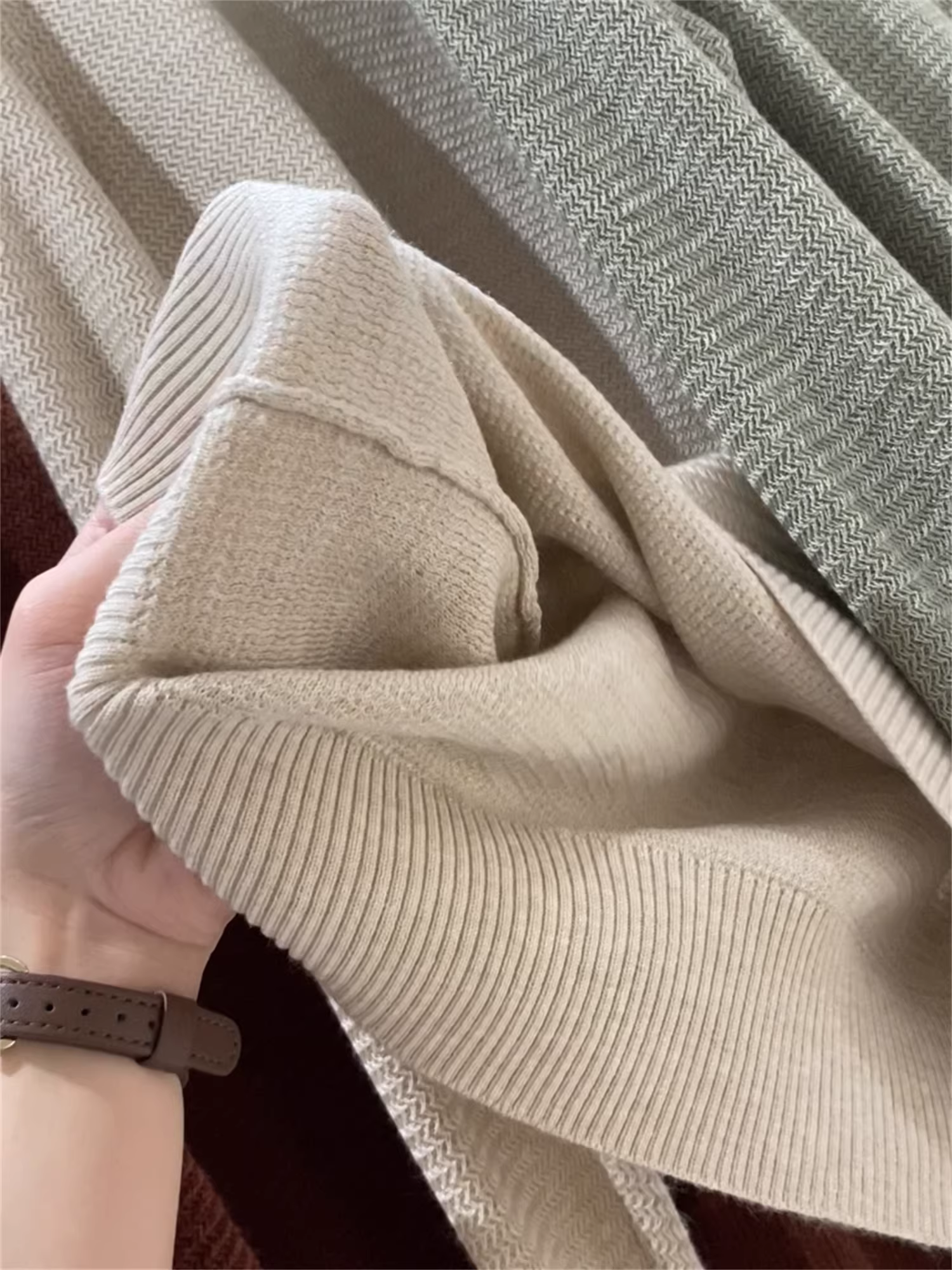 Phong cách tiền cổ Don Quixote! Kết hợp len cừu và tơ tằm! Áo len nam thu đông thời trang