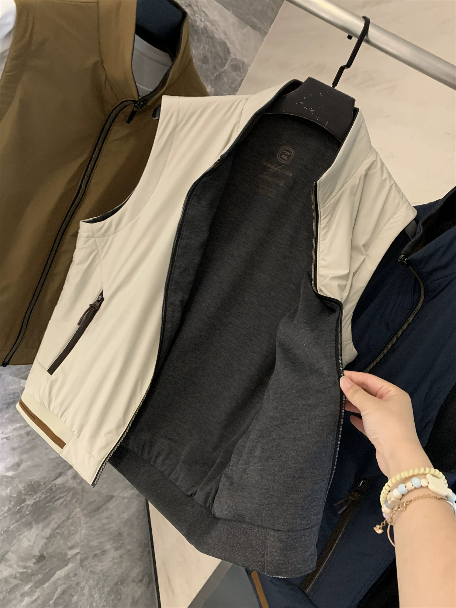 Don Quixote - Phong cách Ý sang trọng nhẹ nhàng! Có thể đảo ngược! Áo ghi-lê mùa thu, cổ đứng, nhẹ, kiểu dáng thường ngày dành cho nam.