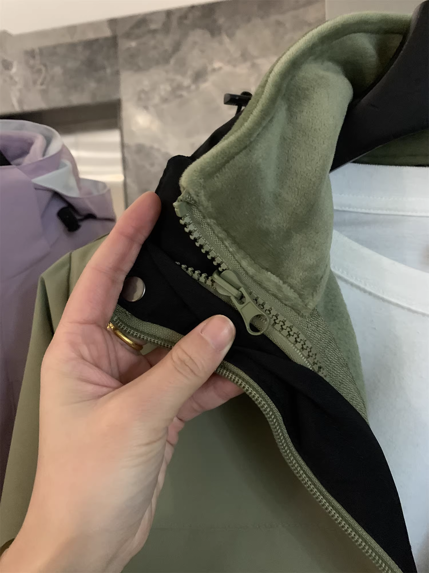 Áo khoác ba trong một có mũ trùm đầu ấm áp có thể tháo rời ngoài trời dành cho cặp đôi Don Quixote mùa thu đông