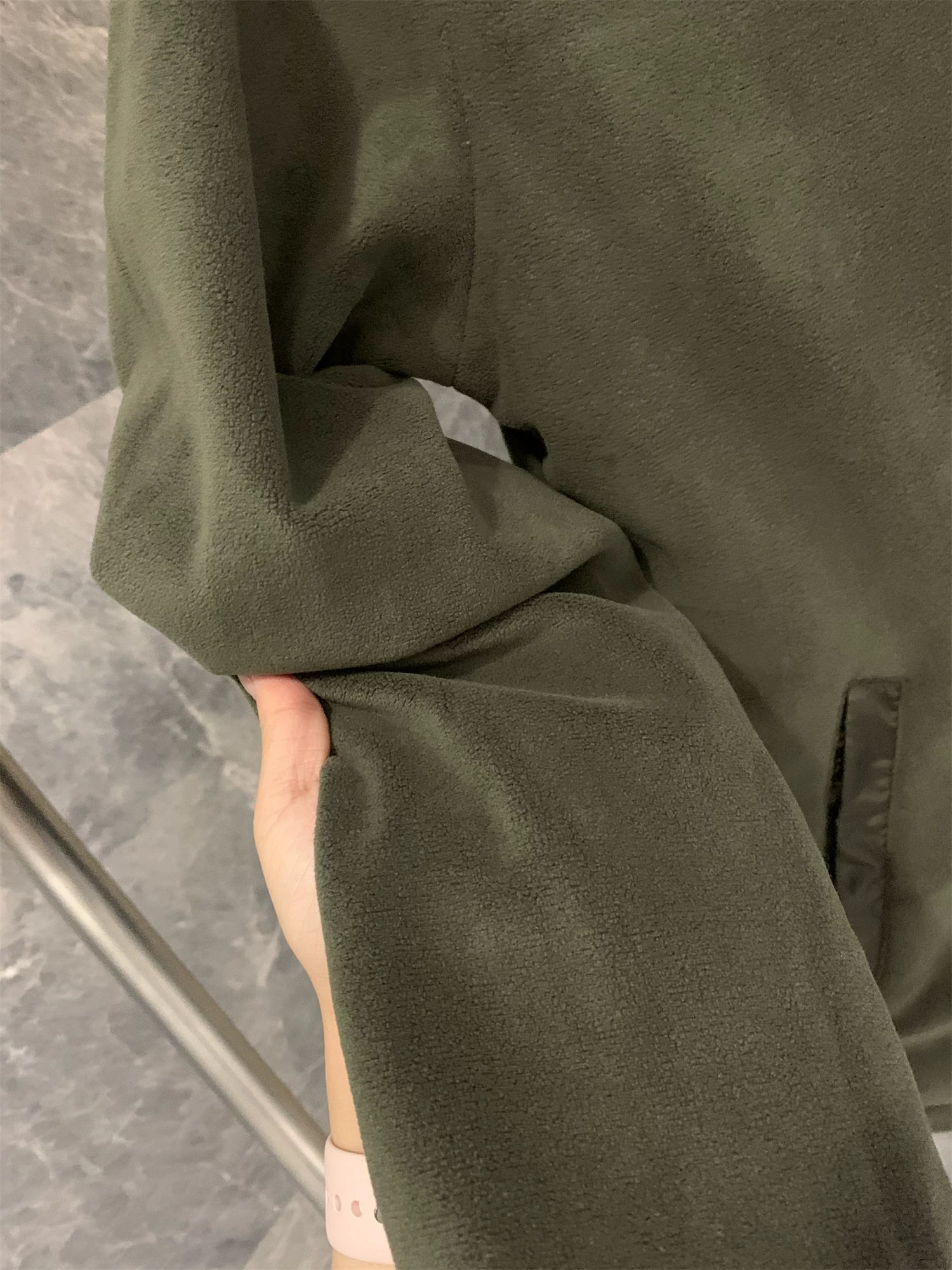 Áo khoác hai mặt thần kỳ của Don Quixote! Áo khoác có mũ trùm đầu bằng nylon kim loại lông cừu cực kỳ ấm áp dành cho nam mùa thu đông.