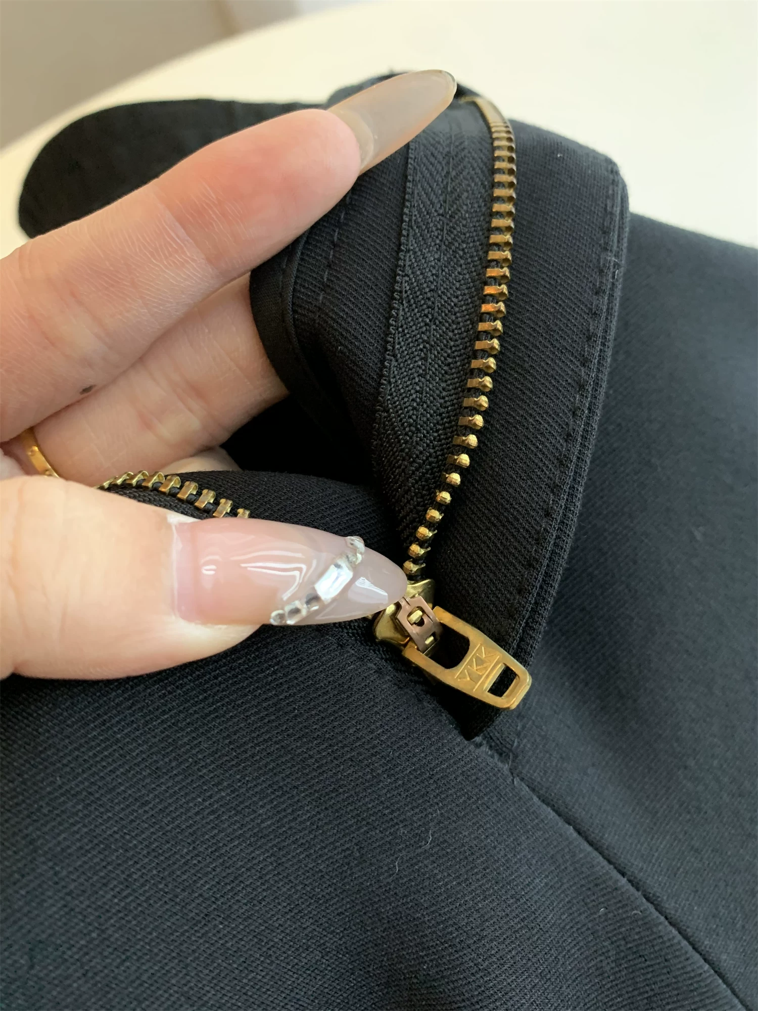 Giảm giá Don Quixote! Chất liệu len pha! Quần âu nam chất liệu len chải mềm, màu trơn, dáng thẳng, mùa thu đông.