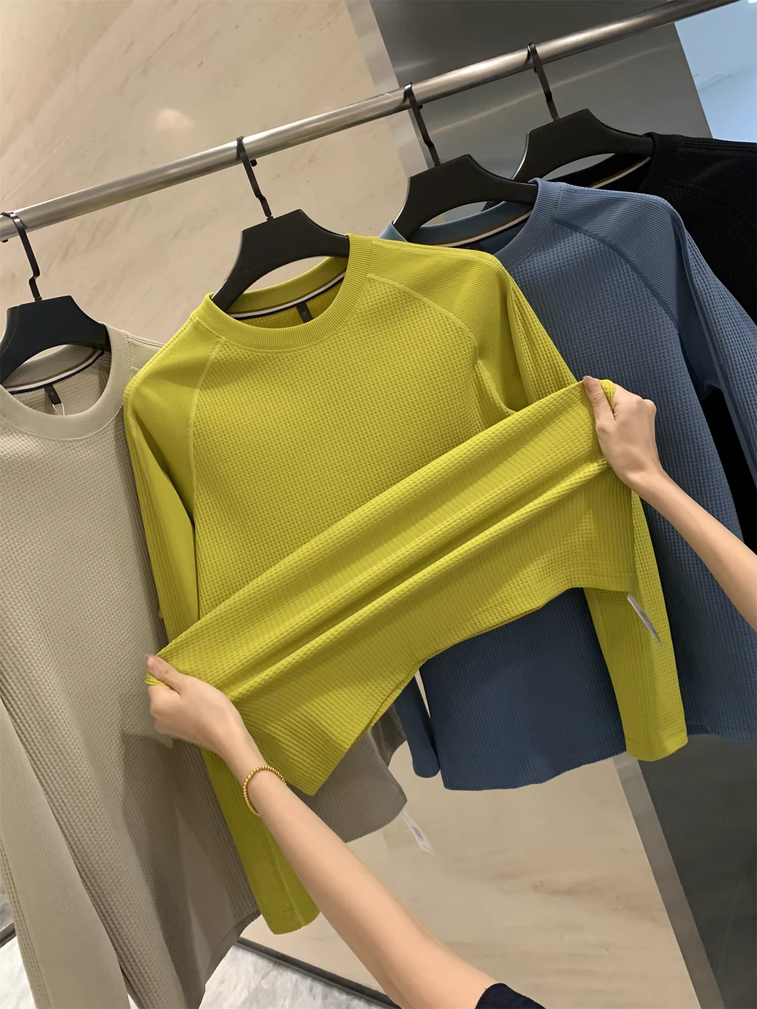 Vải bánh quế nhẹ Don Quixote! Thấm hút mồ hôi và nhanh khô! Áo thun dài tay thường ngày dành cho cả nam và nữ mùa xuân và mùa thu Áo thun dài tay hợp thời trang