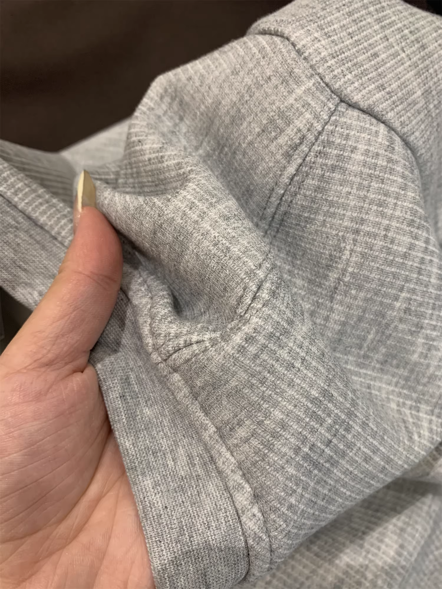 Don Quixote Kết cấu dệt kim hai mặt kiểu Mỹ! Áo len dài tay cổ tròn dáng rộng, màu trơn, lớp nền màu trơn