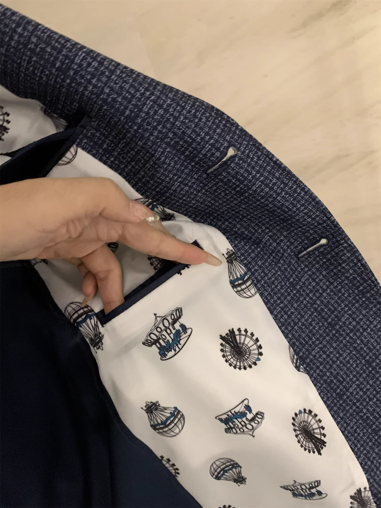 Những ưu đãi của Don Quixote thật tuyệt vời! Hơn 400 sản phẩm có sẵn! Áo vest và bộ vest công sở thoải mái dành cho nam mùa thu.