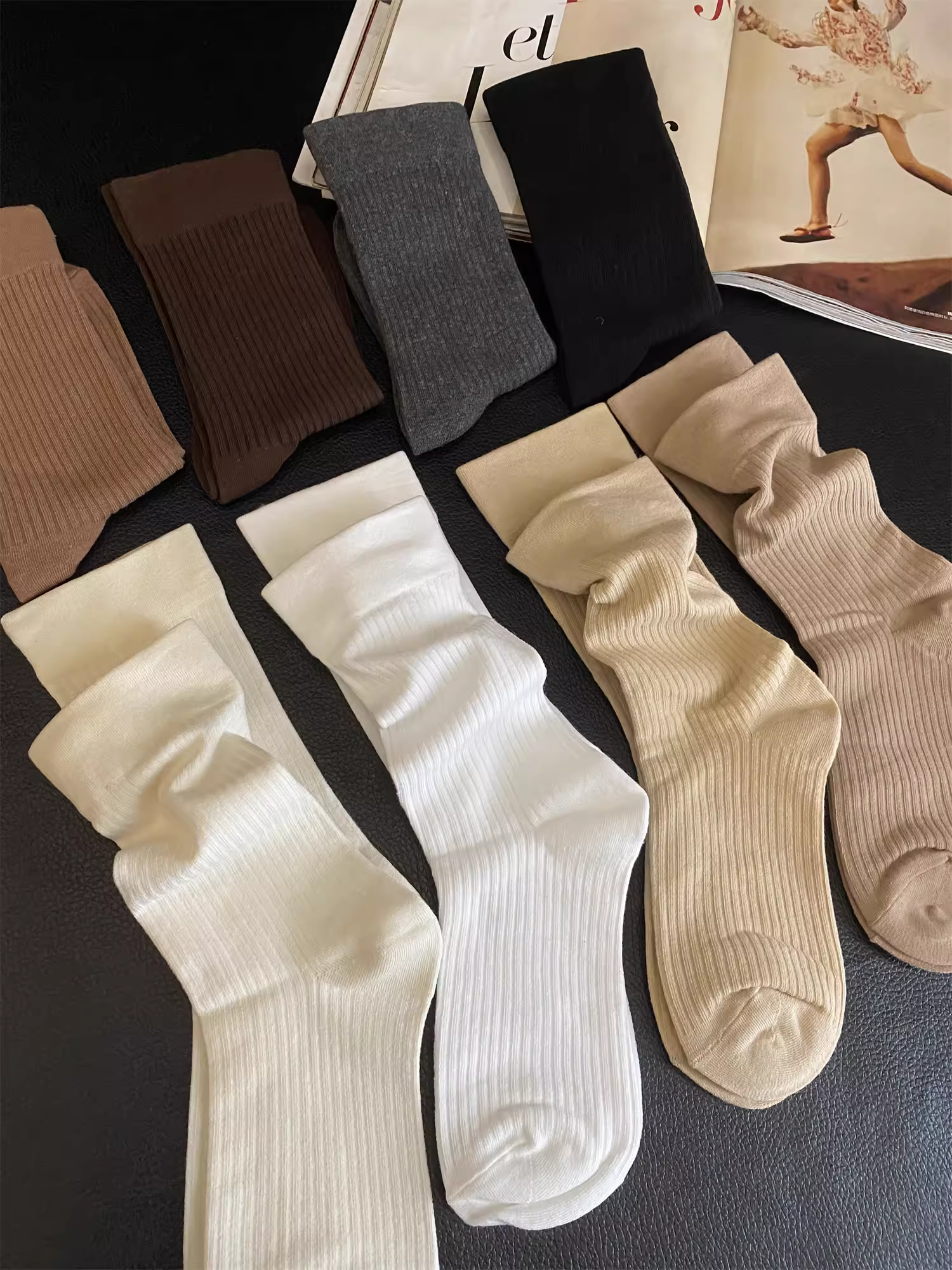 Don Quixote cần thiết cho mọi mùa ~ tất cơ bản đa năng, thoáng khí, thấm hút mồ hôi, màu trơn, dài vừa phải, tất cotton dài, tất nữ