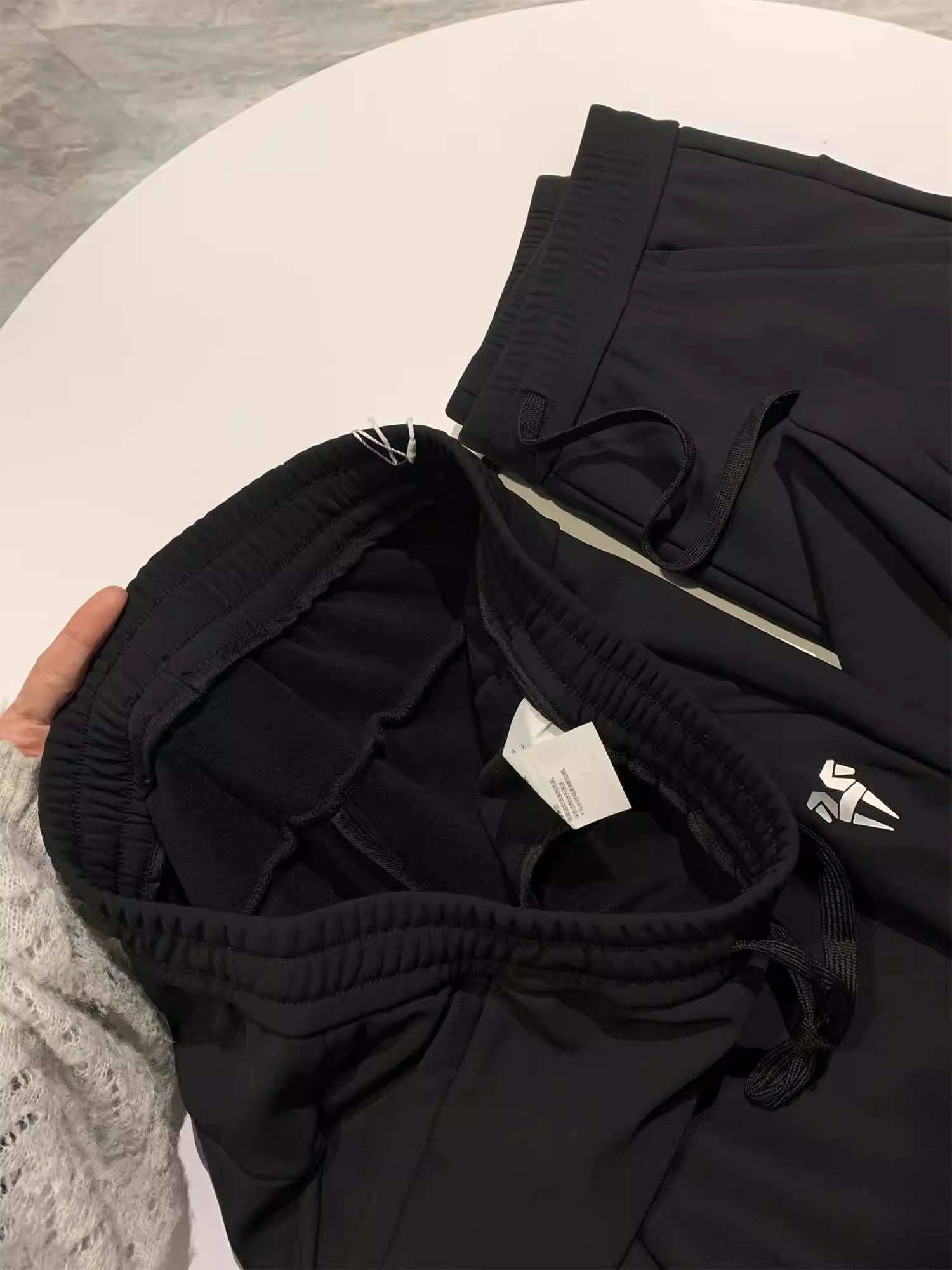 Quần Don Quixote có thể mặc trong ba mùa! Chất liệu vải công nghệ chống thấm ba lớp với lớp lót lông cừu mỏng, quần kiểu dáng đa năng, có bo/giảm eo.