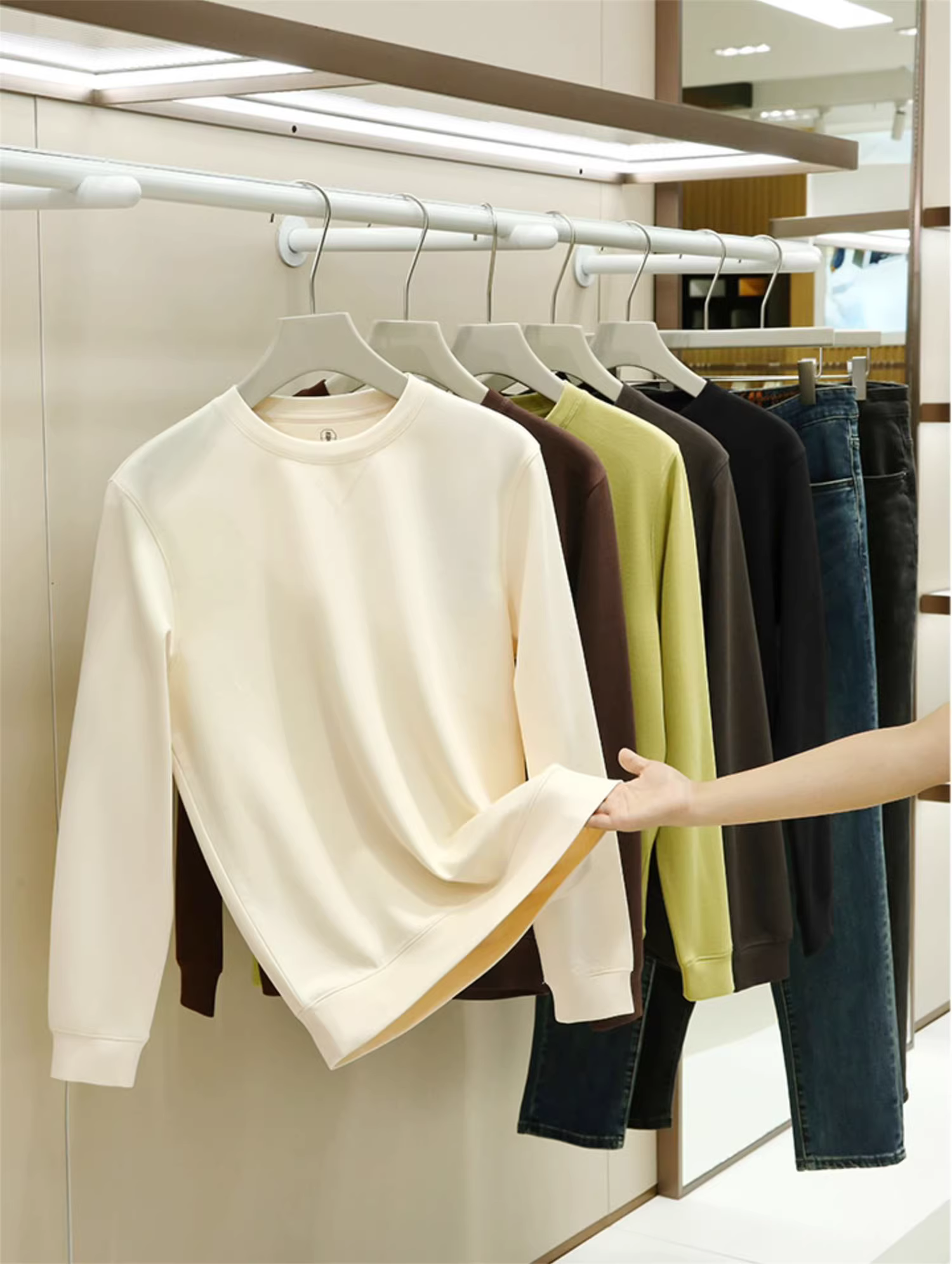 Don Quixote, sang trọng! Lenzing Modal + chất liệu len pha! Áo thun dài tay cổ tròn màu trơn, chất liệu lông cừu tổng hợp giữ ấm.