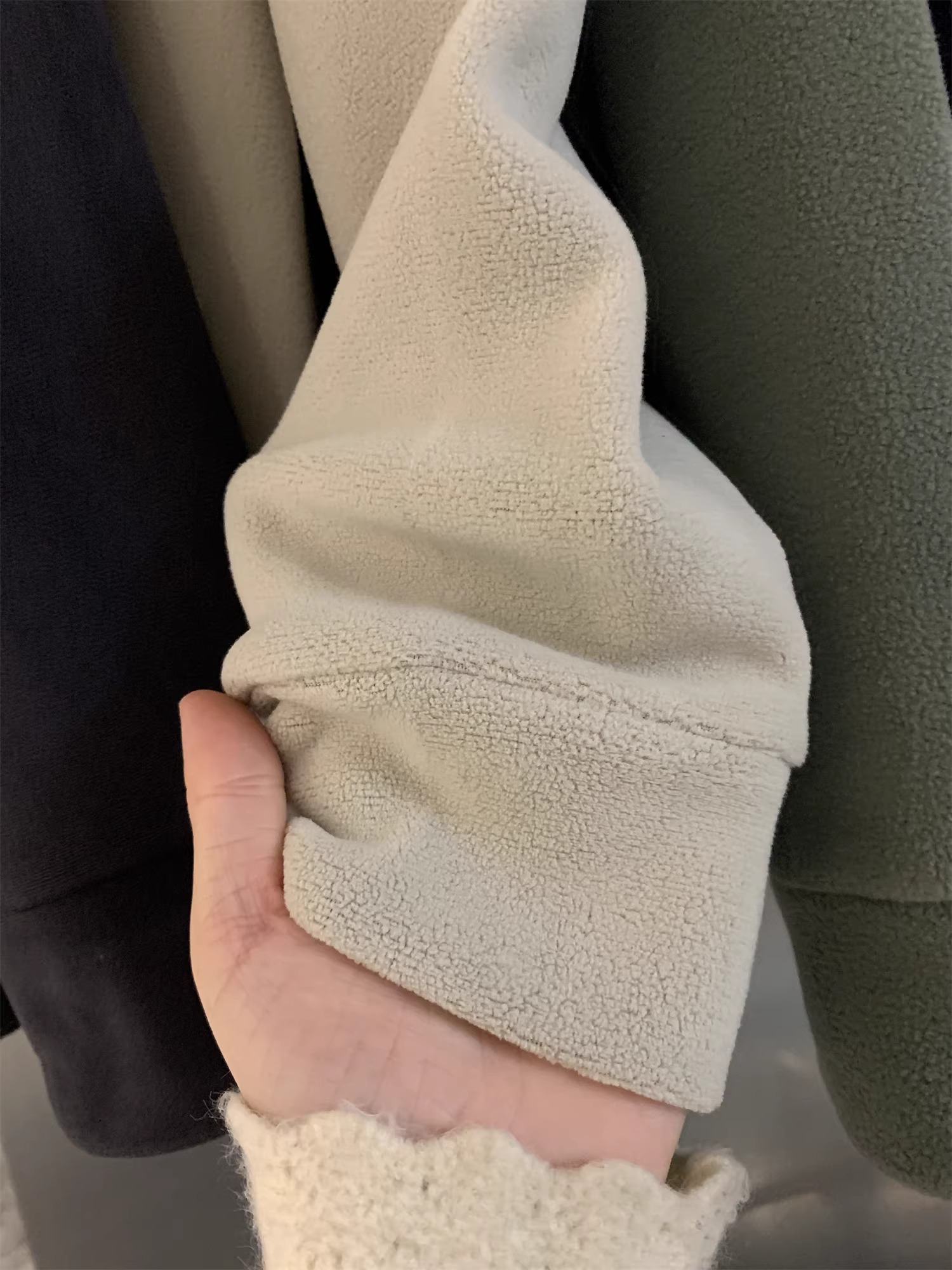 Don Quixote Len cừu + tơ tằm! Áo len cổ tròn đa năng có lót lông cừu ấm áp mùa thu đông dành cho nam giới hợp thời trang