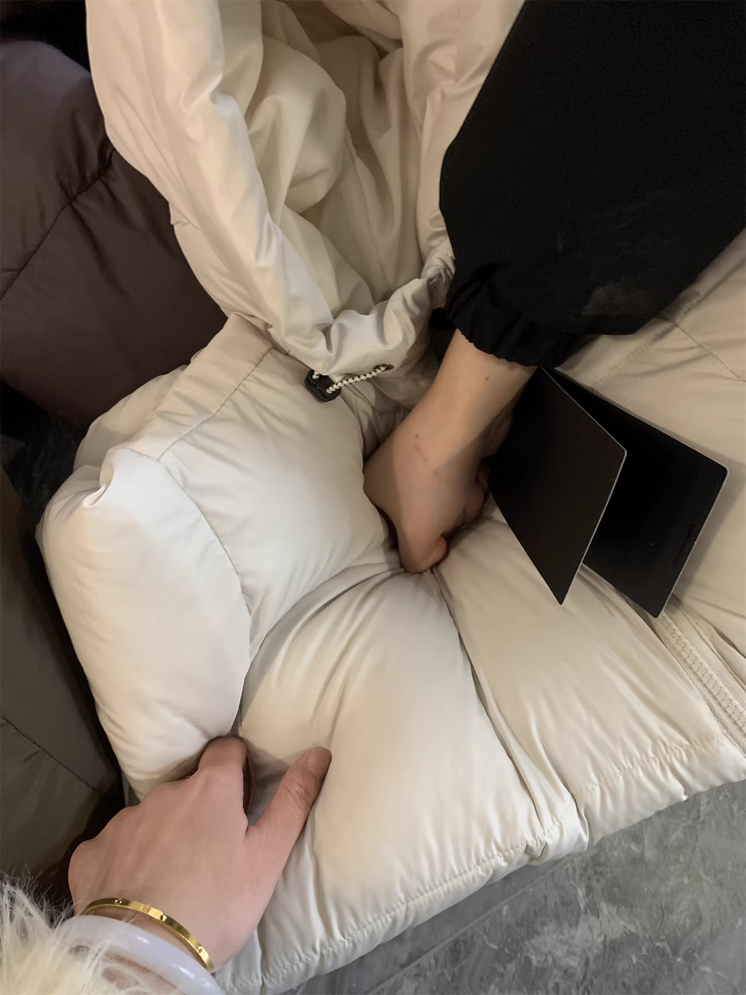 Don Quixote được may đệm! Áo khoác cotton có mũ trùm đầu chống gió và ấm áp mùa đông dành cho nam giới hợp thời trang