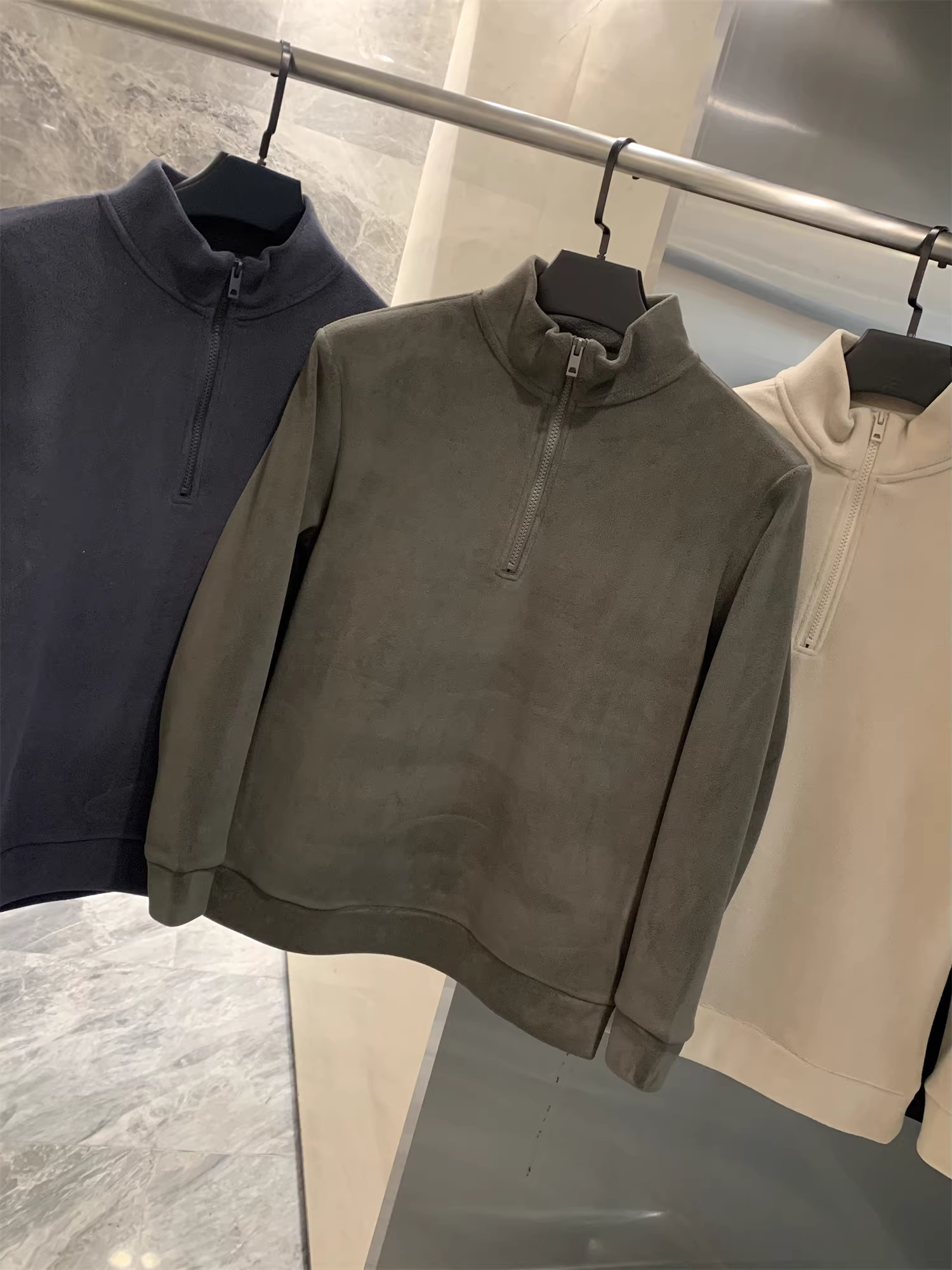 Áo giữ nhiệt hai lớp Don Quixote! Áo giữ ấm mùa thu đông Ollie đa năng, kiểu dáng thường ngày, cổ đứng nửa khóa kéo, lớp lót cơ bản dành cho nam.