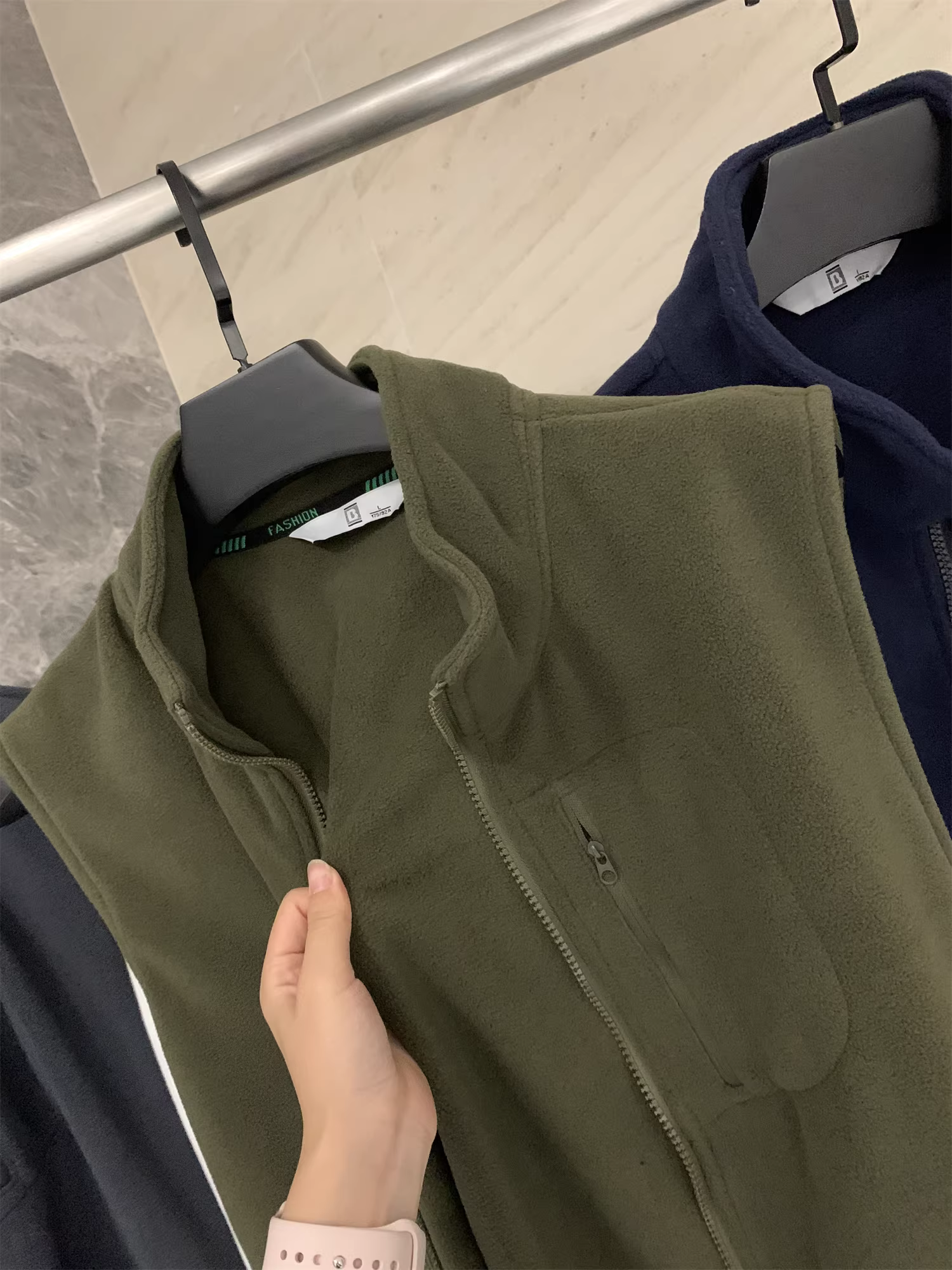 Dòng sản phẩm ngoài trời Don Quixote! Lông cừu cực mềm + lông cừu tổng hợp siêu mềm dành cho trẻ em! Áo vest nam mùa đông