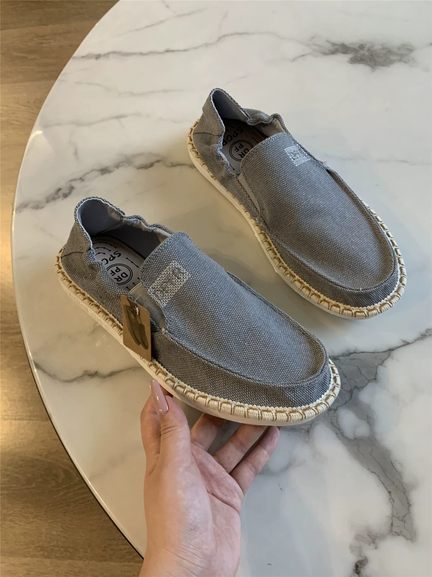 Don Quixote cung cấp một đôi giày DP39.9 USD! Giày vải lanh đế mềm thoáng khí mùa xuân hè, giày đế thấp dành cho nam.