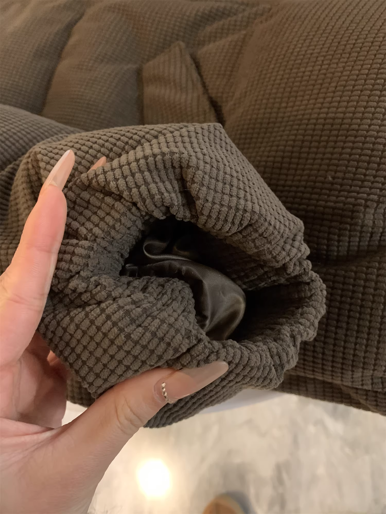 Don Quixote chất liệu bông nhồi tay mật độ cao! Áo khoác cotton có cổ đứng ấm áp, mềm mại, có họa tiết lông cừu dành cho cặp đôi.