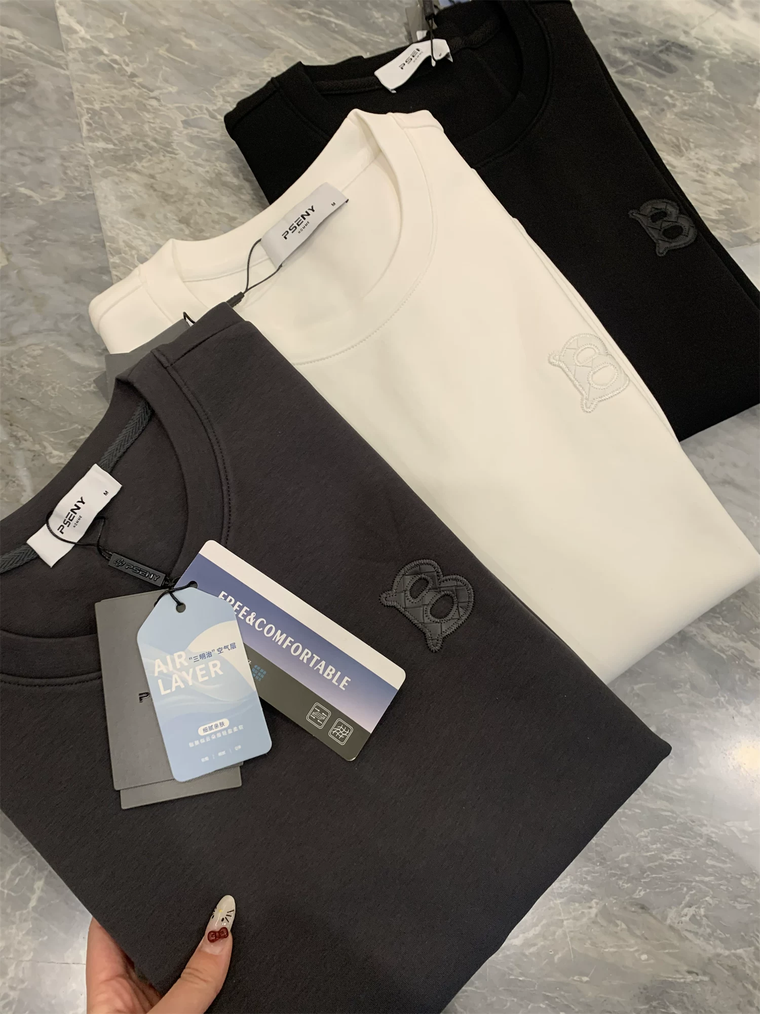 Don Quixote Luxury! Áo len lớp khí! Áo len chui đầu đơn giản, mềm mại và co giãn, thích hợp cho mùa xuân và mùa thu, thời trang dành cho nam giới.