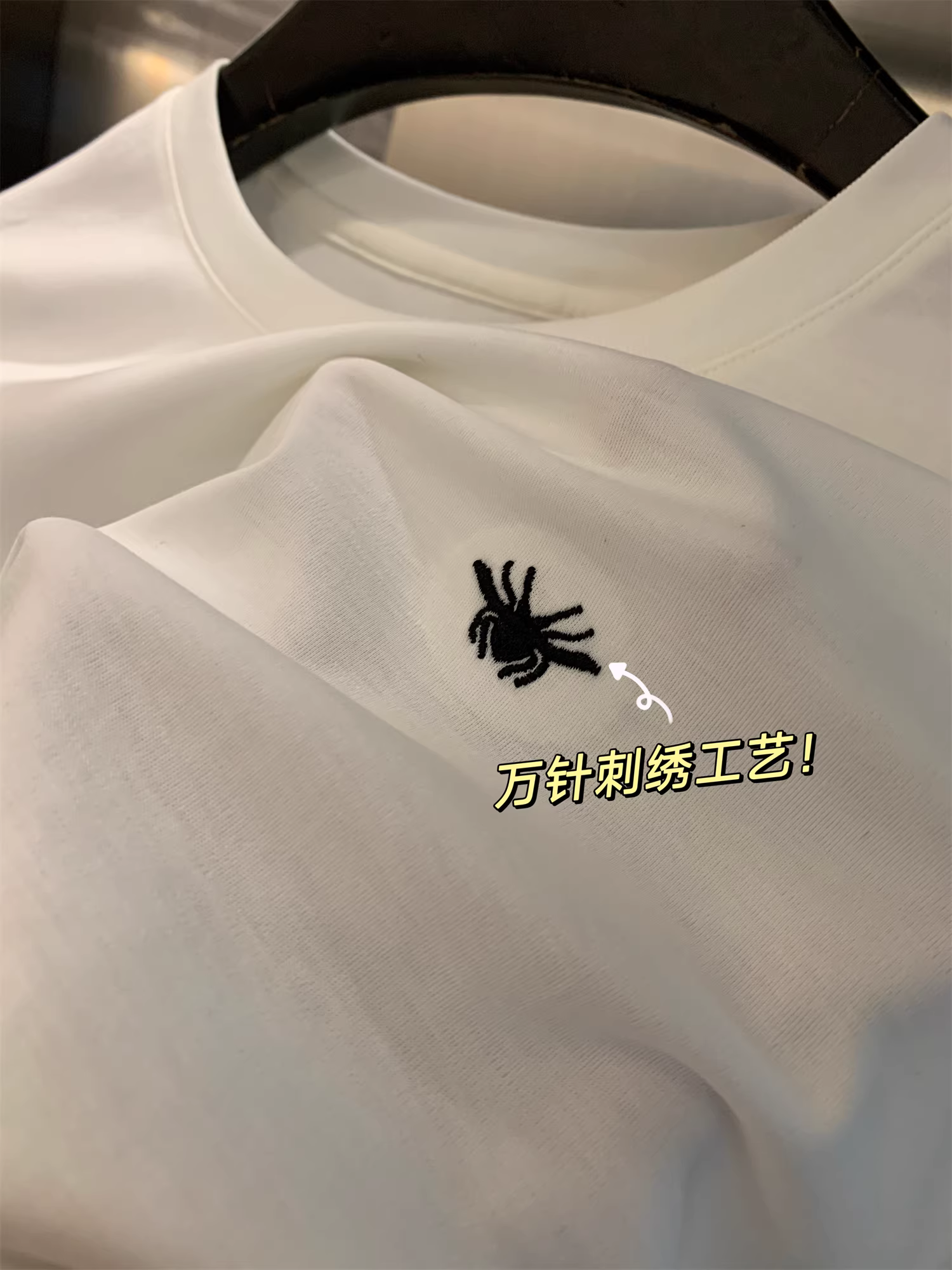 Don Quixote là sản phẩm bán chạy nhất! Công nghệ tuyệt vời! Áo thun nam tay dài thêu họa tiết cơ bản, đa năng, theo xu hướng thời trang.