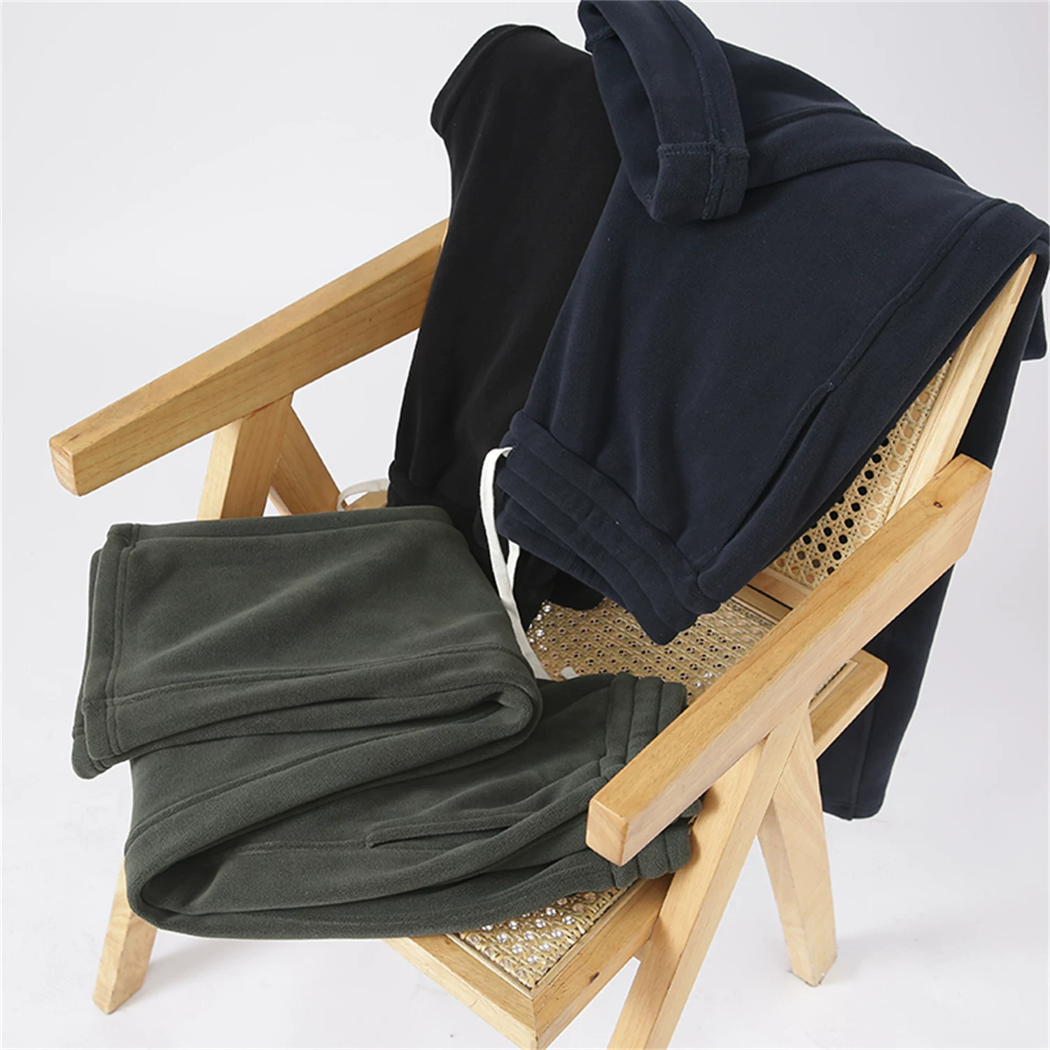 Don Quixote không sợ -20 độ! Quần thể thao nam chất liệu nỉ dày dặn, dáng thẳng, trọng lượng cao 850g, mùa đông