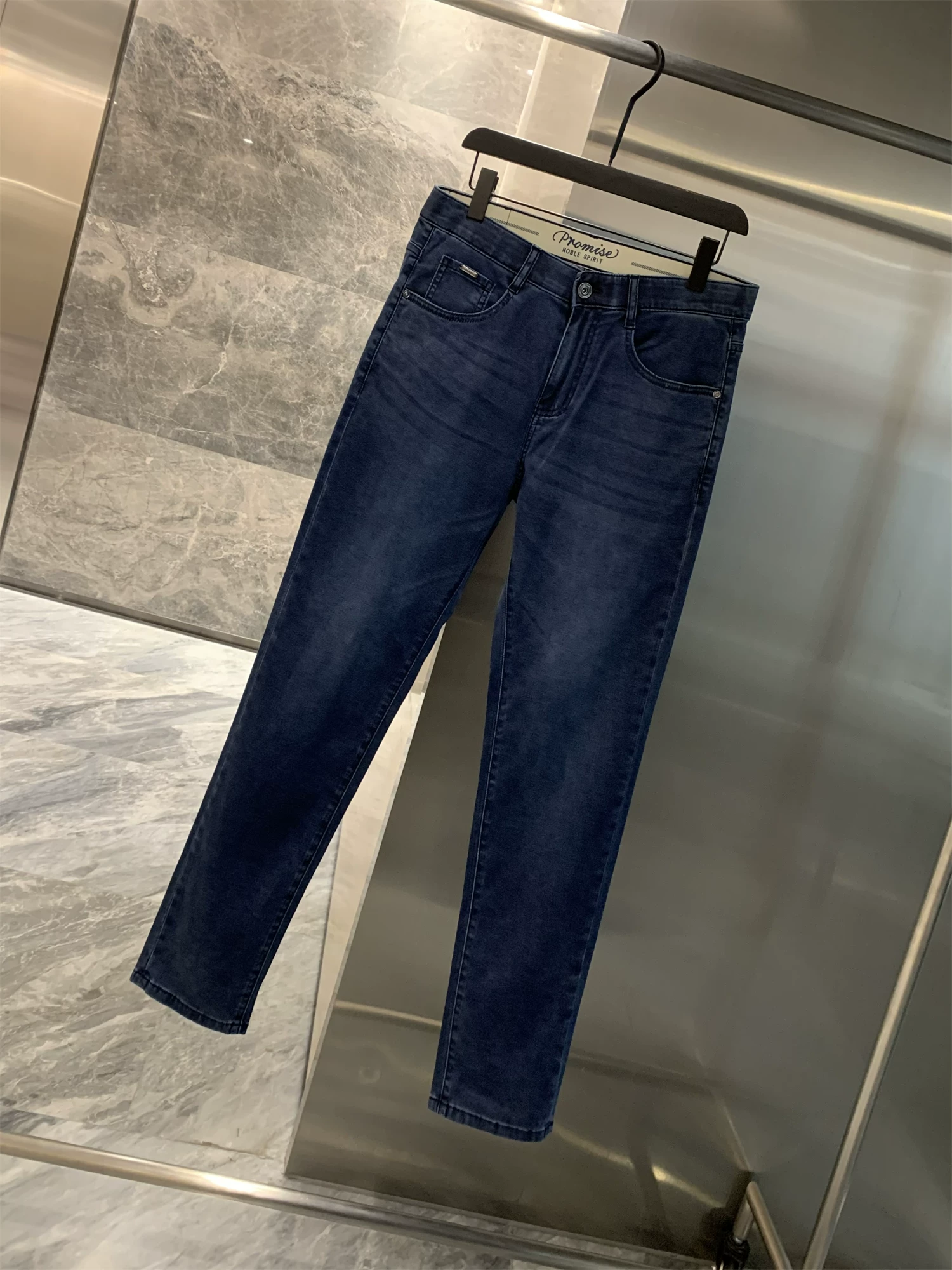 Don Quixote Light Travel Denim! Quần jean nam mỏng, mềm mại, thân thiện với làn da, thoáng khí, kiểu dáng thẳng, thời trang mùa hè.