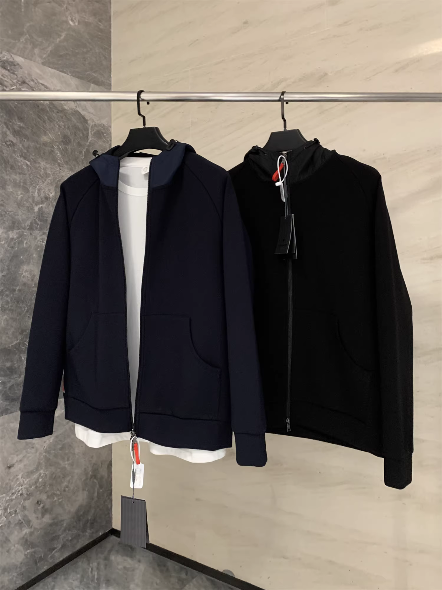 Don Quixote 1.4W+ đang có mặt trên quầy! Áo khoác nỉ cotton thoáng khí, dệt thủ công, giặt mềm! Áo khoác nỉ đơn giản, màu trơn, phong cách thường ngày.