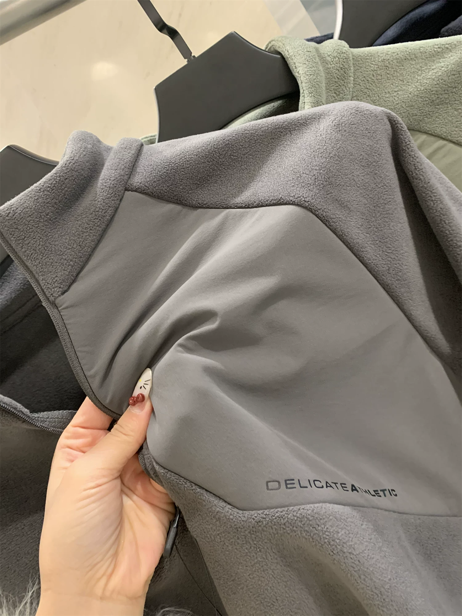 Công nghệ Don Quixote Ollie Velvet! Thiết kế may đo năng động! Áo lót giữ nhiệt mùa đông, ấm áp, có khóa kéo nửa thân, lót lông cừu.