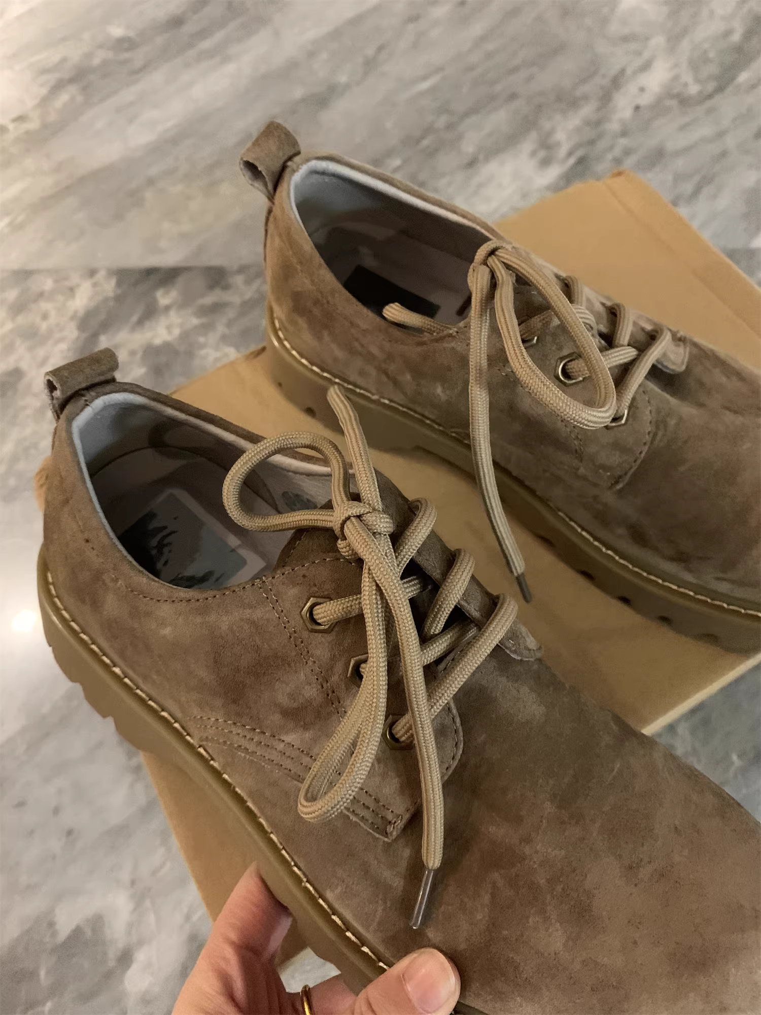 Giảm giá đặc biệt Don Quixote! Da lộn! Da thật, đế mềm, mũi tròn, buộc dây, giày da nam thời trang.