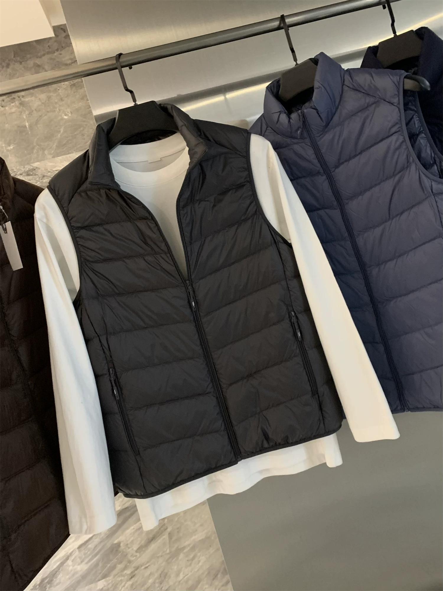 Dòng sản phẩm Don Quixote! Áo phao nhẹ, chống gió và chống thấm nước 90% lông vũ, giữ ấm mùa thu đông dành cho nam và nữ.