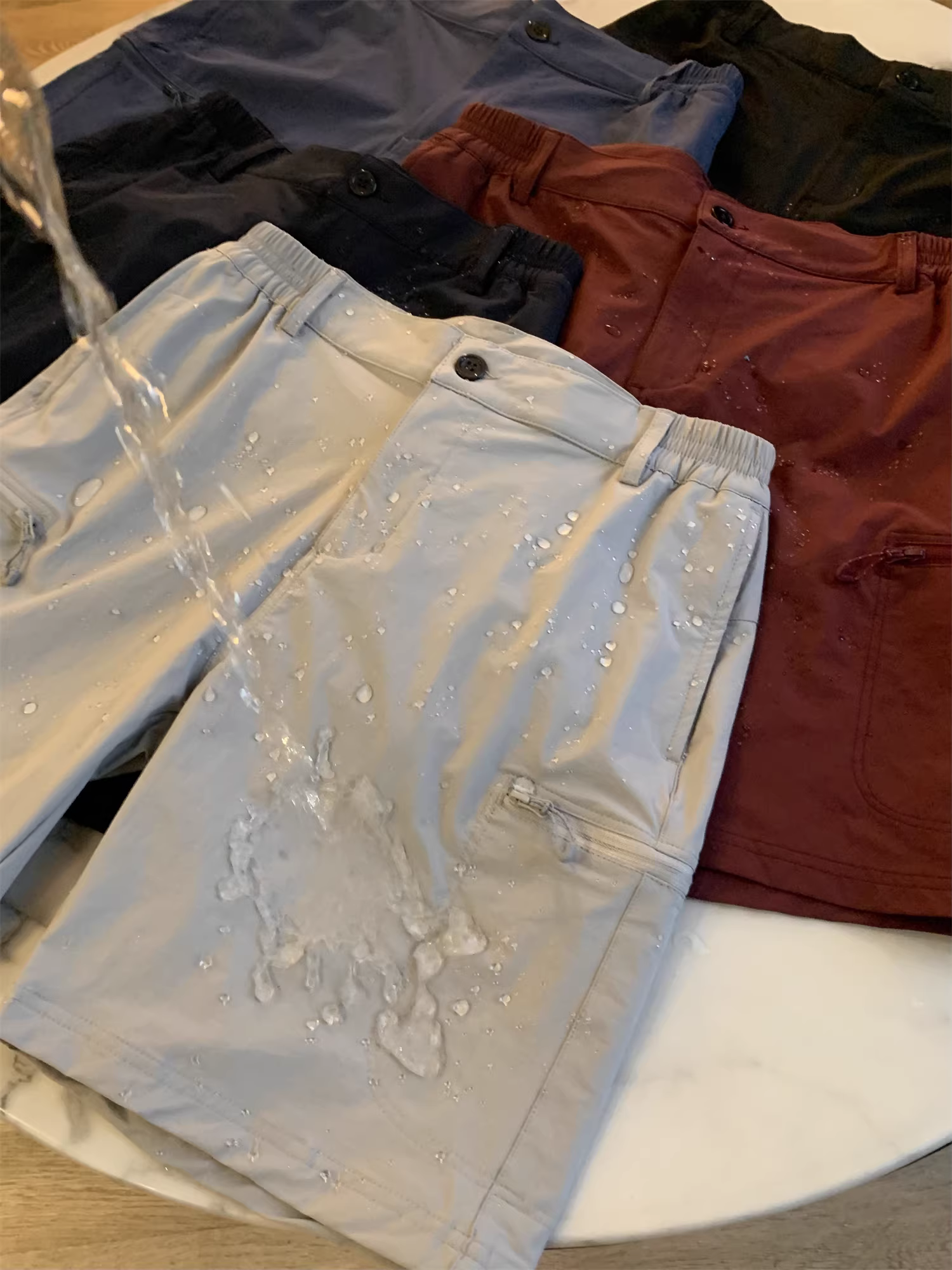 Don Quixote, hãy đi theo phong cách Mỹ! Nhanh khô, không thấm nước, co giãn, thoáng khí! Quần short ống thẳng có túi, kiểu dáng cặp đôi, lưng thun.