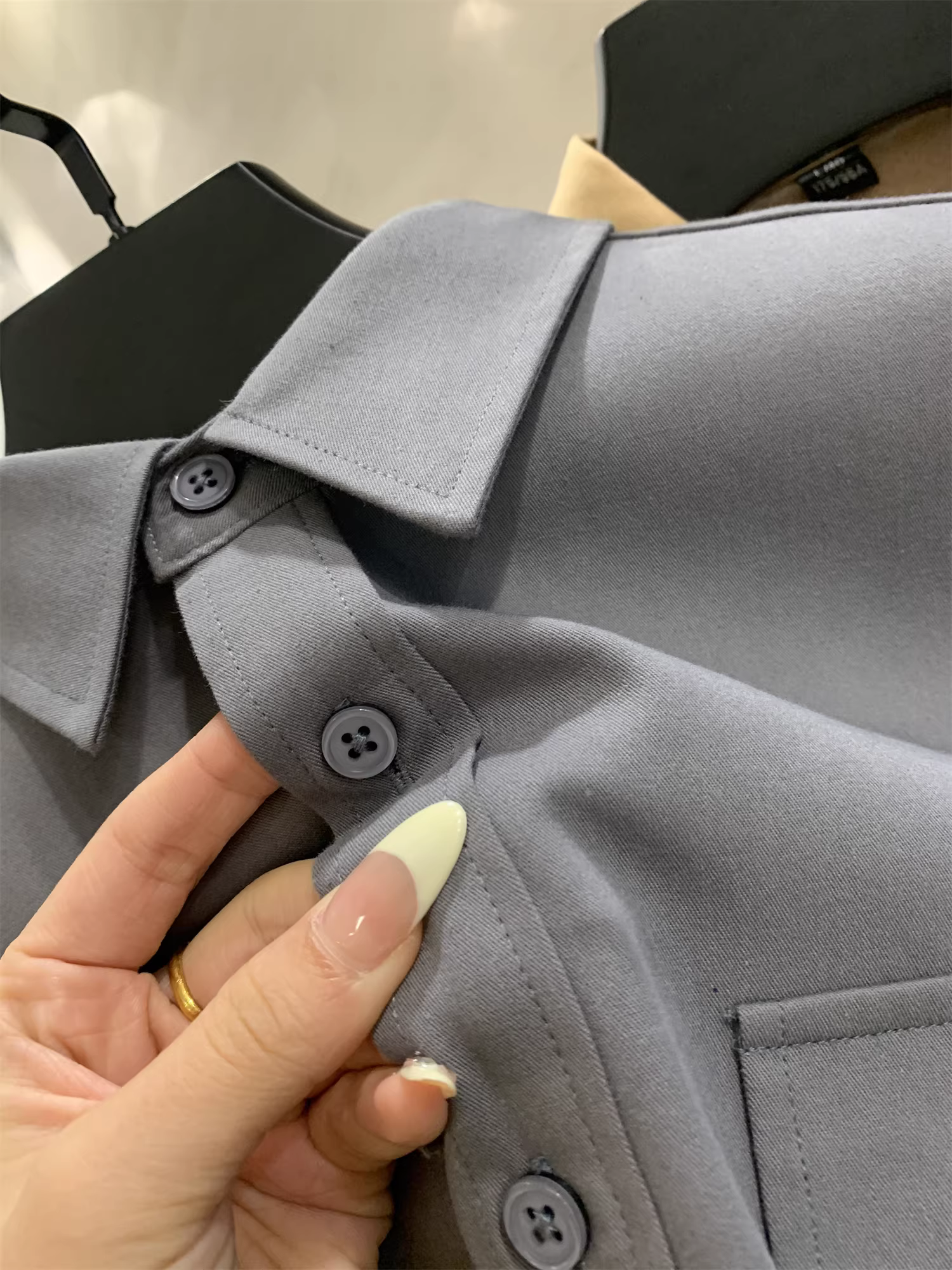 Áo sơ mi nam Don Quixote 100% cotton! Lót lông cừu và dày dặn! Áo sơ mi cổ cao ấm áp, thân thiện với da, thích hợp mặc lớp ngoài cùng với áo khoác ngoài vào mùa thu đông.