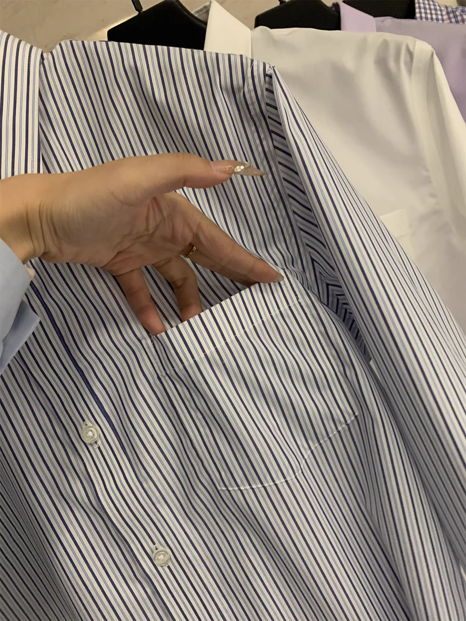 Don Quixote - Thời trang cao cấp của Ý! Áo sơ mi nam dài tay kẻ ca rô nhuộm sợi cotton mật độ cao, giặt mềm, kiểu dáng thời thượng mùa thu.