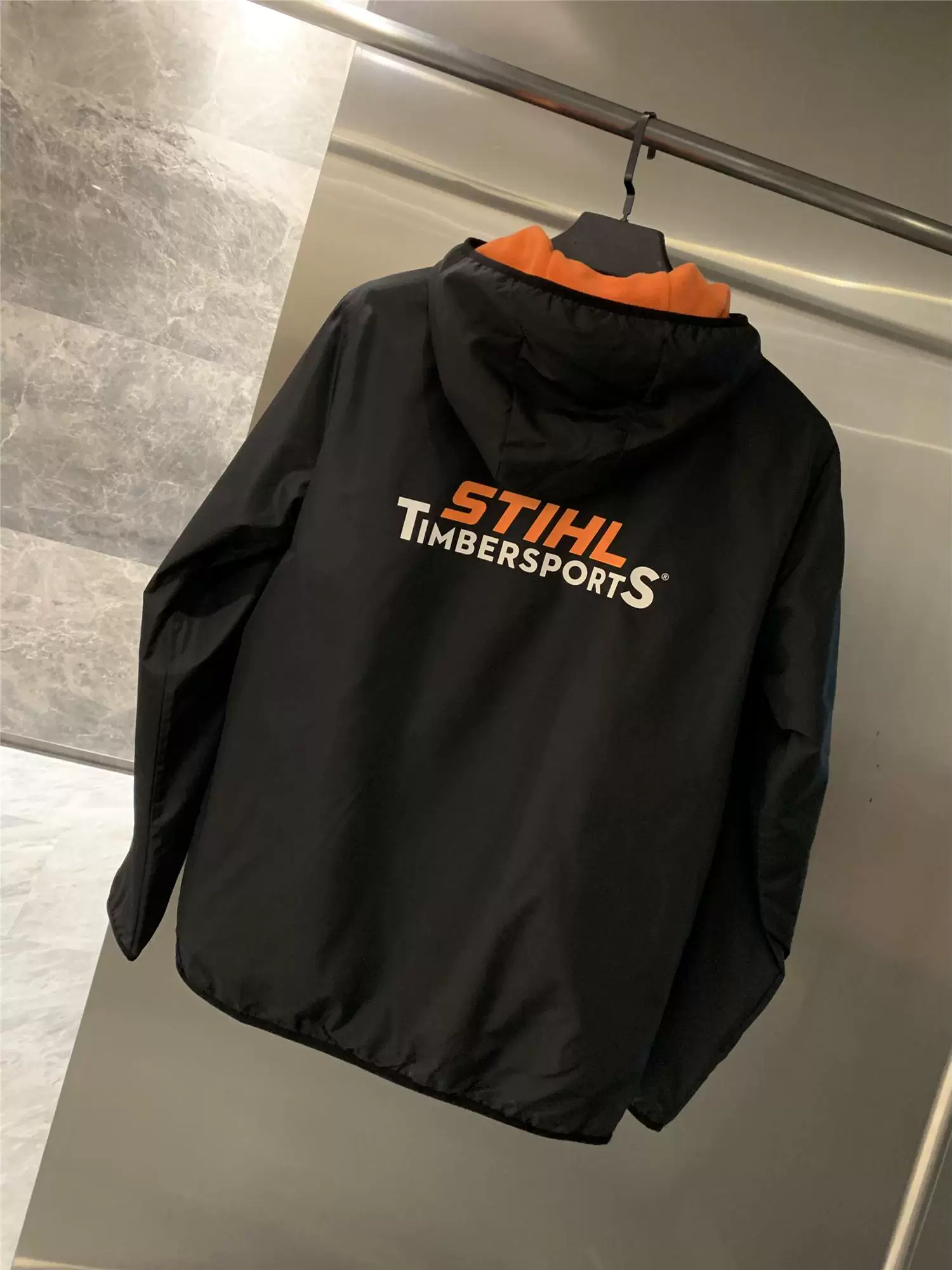 Don Quixote, một viên ngọc thật sự! Áo khoác có mũ trùm đầu kiểu thợ rừng, chống gió, mỏng, lót lông cừu, ấm áp dành cho cặp đôi.