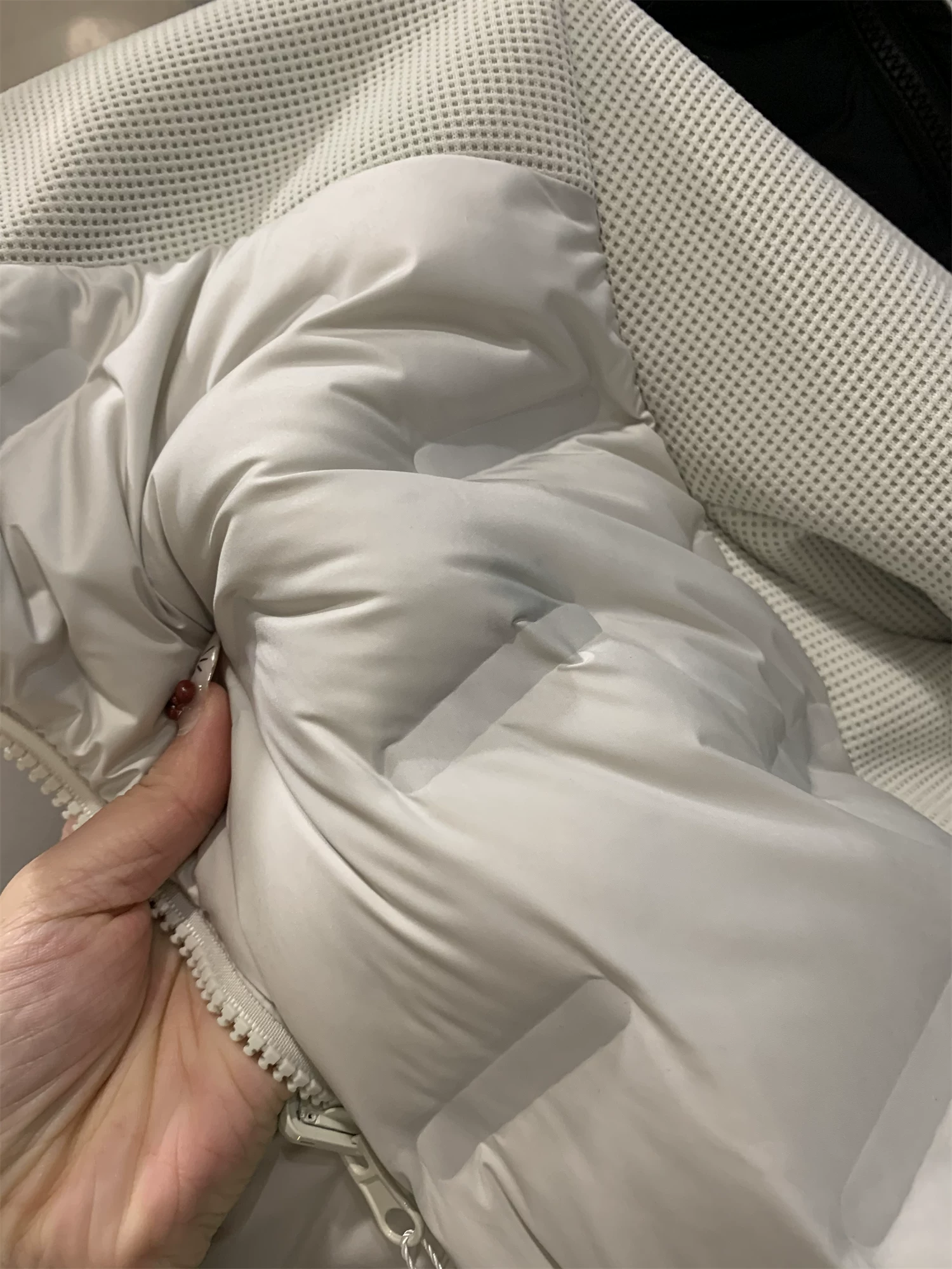 Áo khoác lông vũ Don Quixote Lightweight 90 White Duck Down! Công nghệ ép lớp! Áo khoác lông vũ cổ đứng phối vải cho nam.