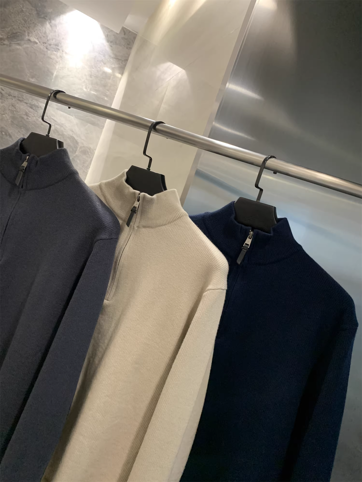 Áo len nam Don Quixote Modal Blend! Thiết kế nửa khóa kéo! Áo len dệt kim màu trơn đa năng mùa thu đông.