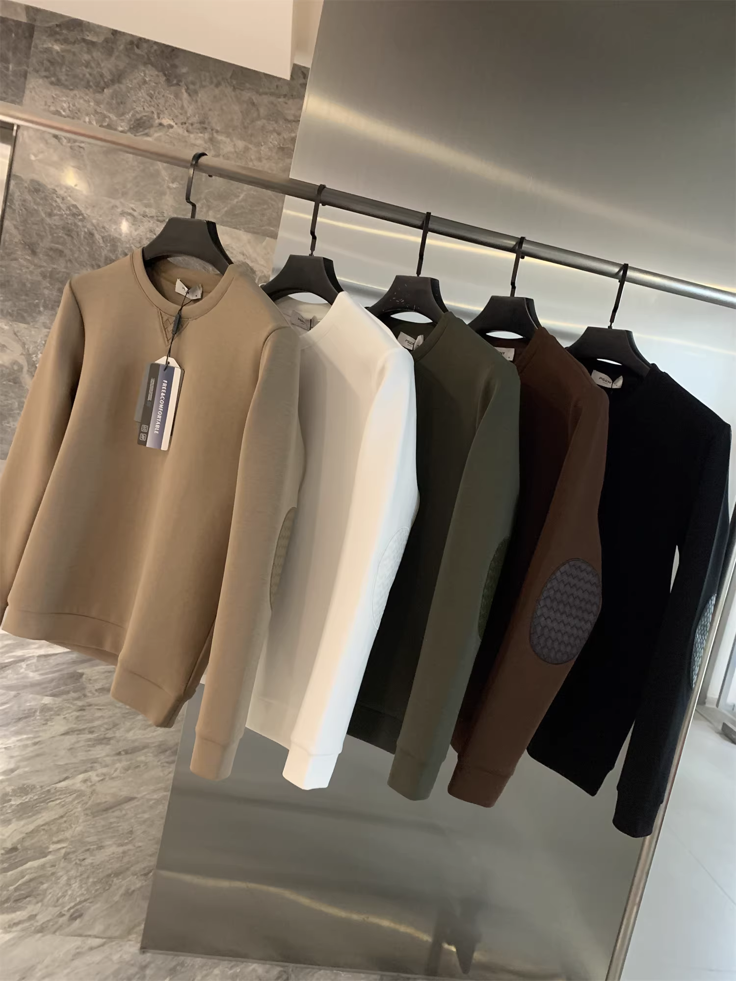 Don Quixote, hàng chất lượng cao cấp! Da ghép mảnh dệt tay! Áo len lớp khí sandwich mùa thu đông cao cấp dành cho nam và nữ.