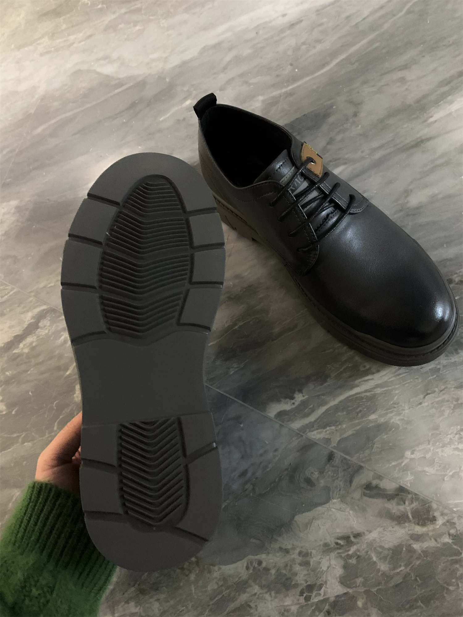 Giày da bò nguyên tấm Don Quixote! Giày nam thời trang trẻ trung, mũi tròn, chất liệu da thật, đế cao su.